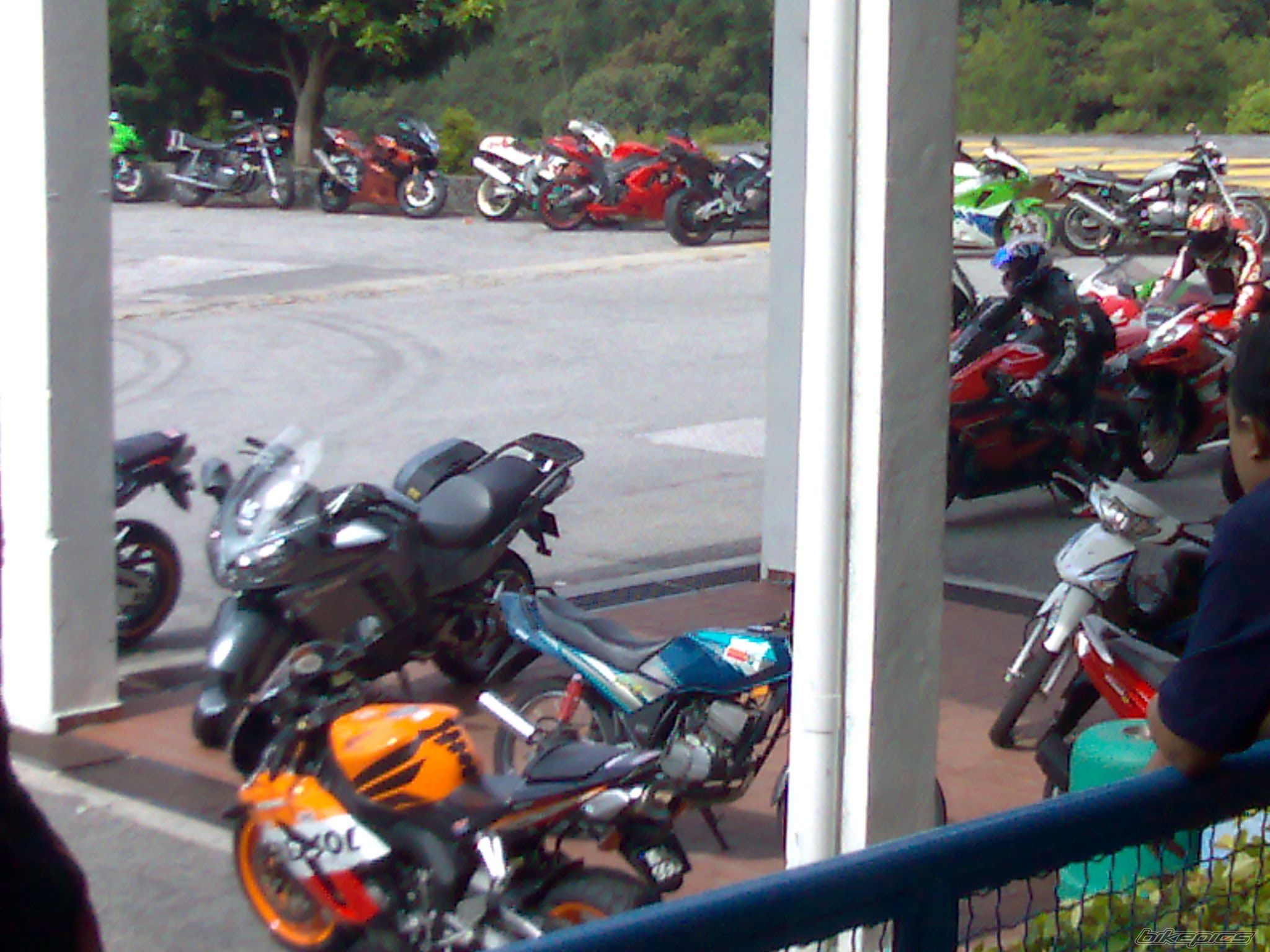 Photo 1477792