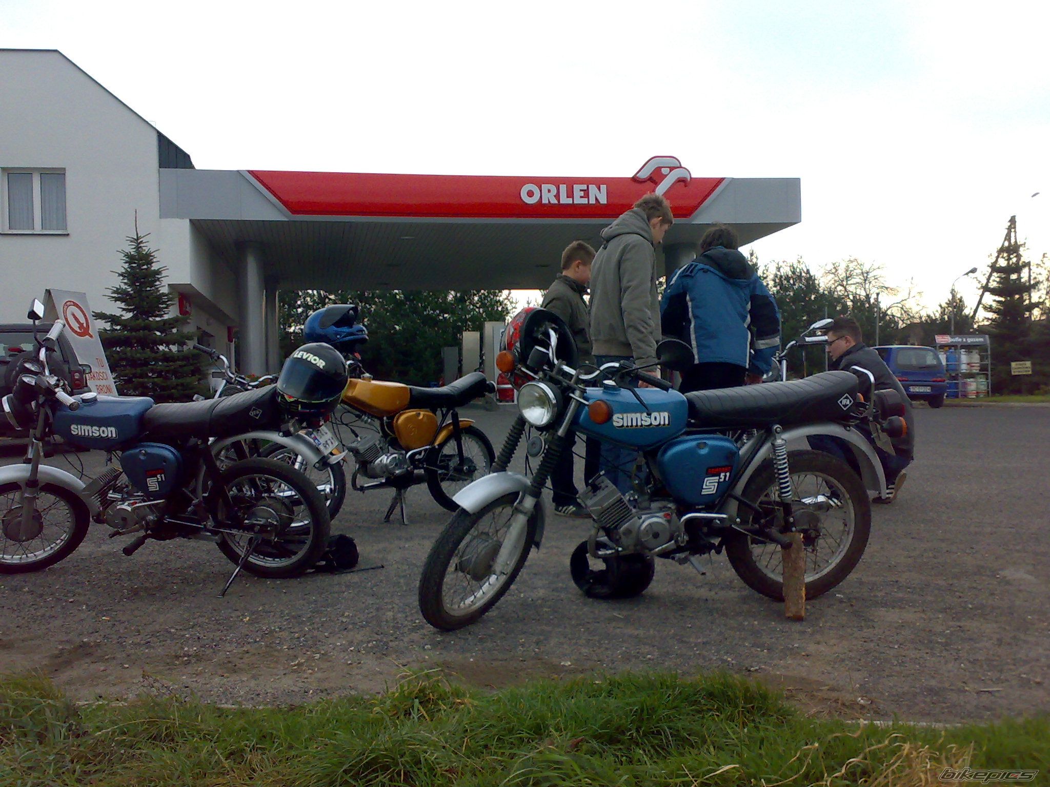 Photo 1477798