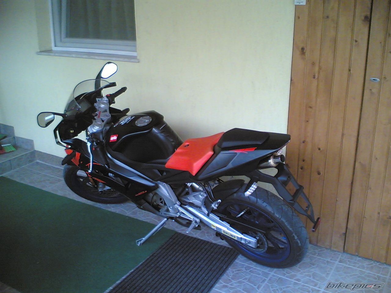 Photo 1477886