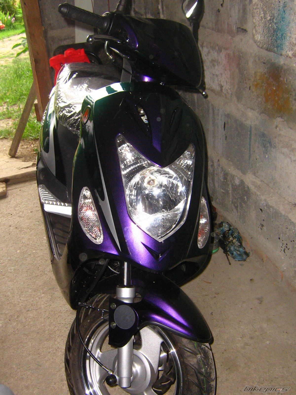 Photo 1477944