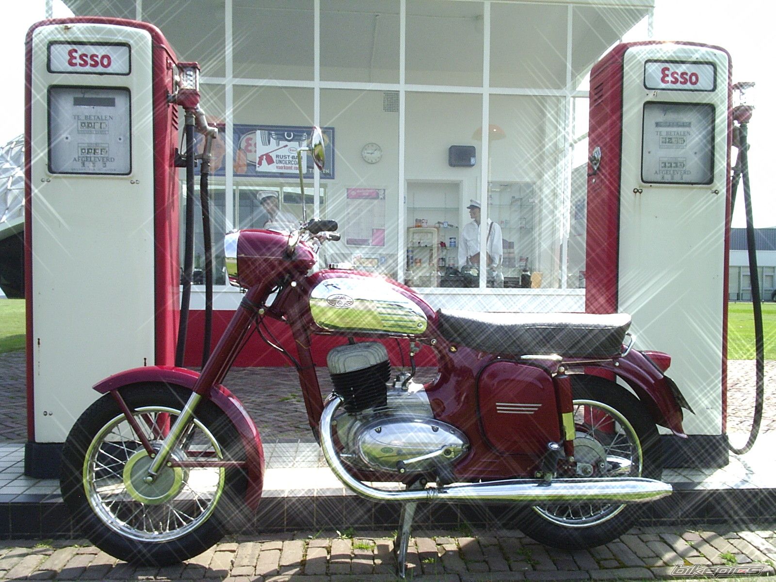 Photo 1477984