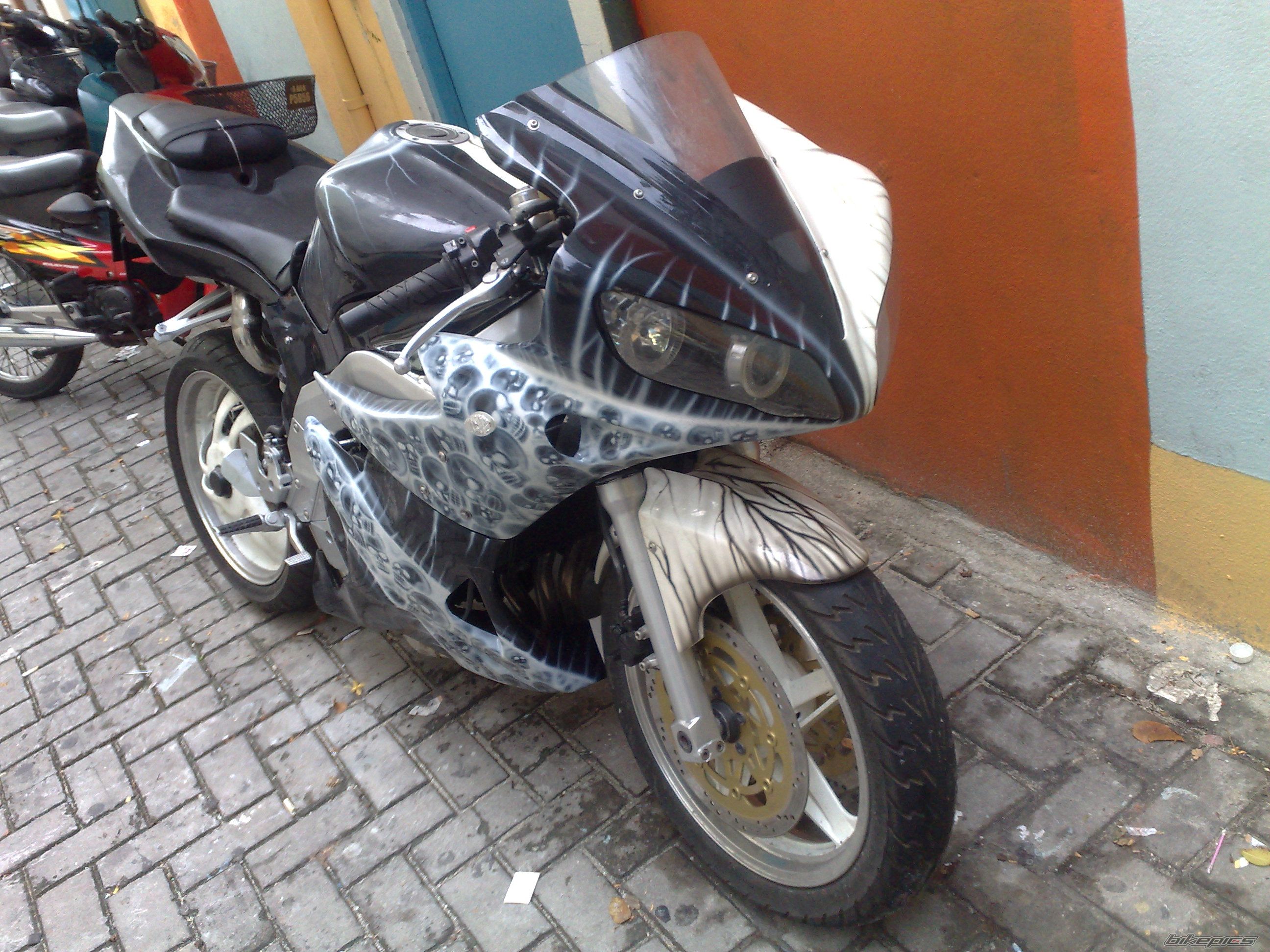 Photo 1479698