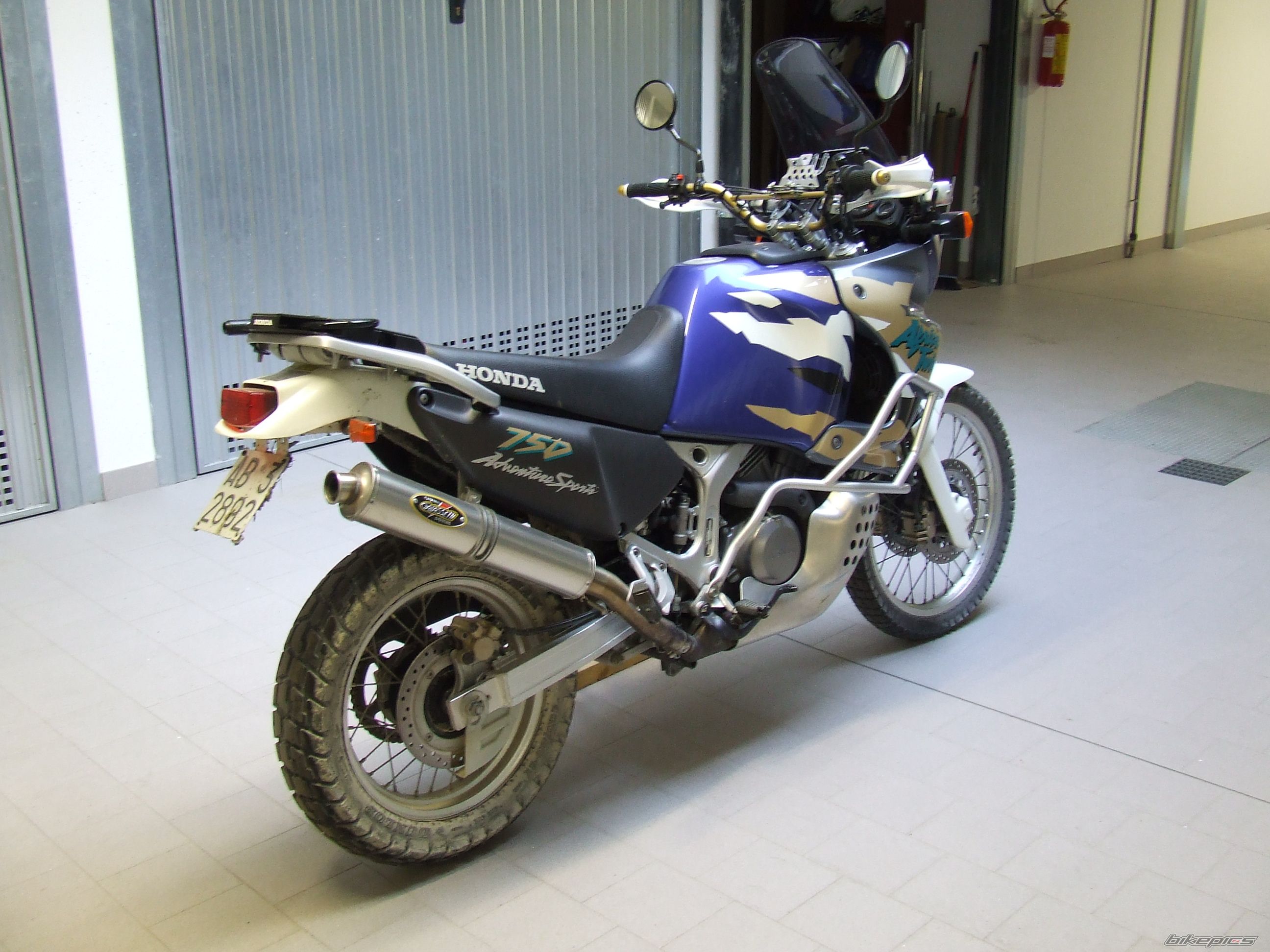 Photo 1479897