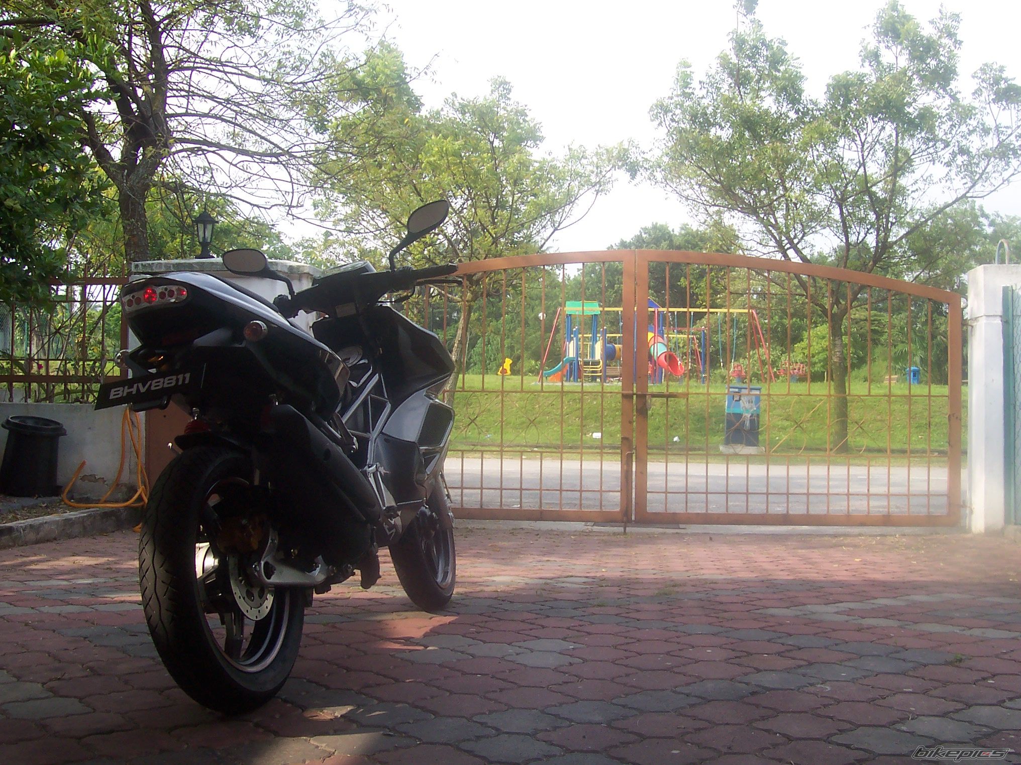 Photo 1479936