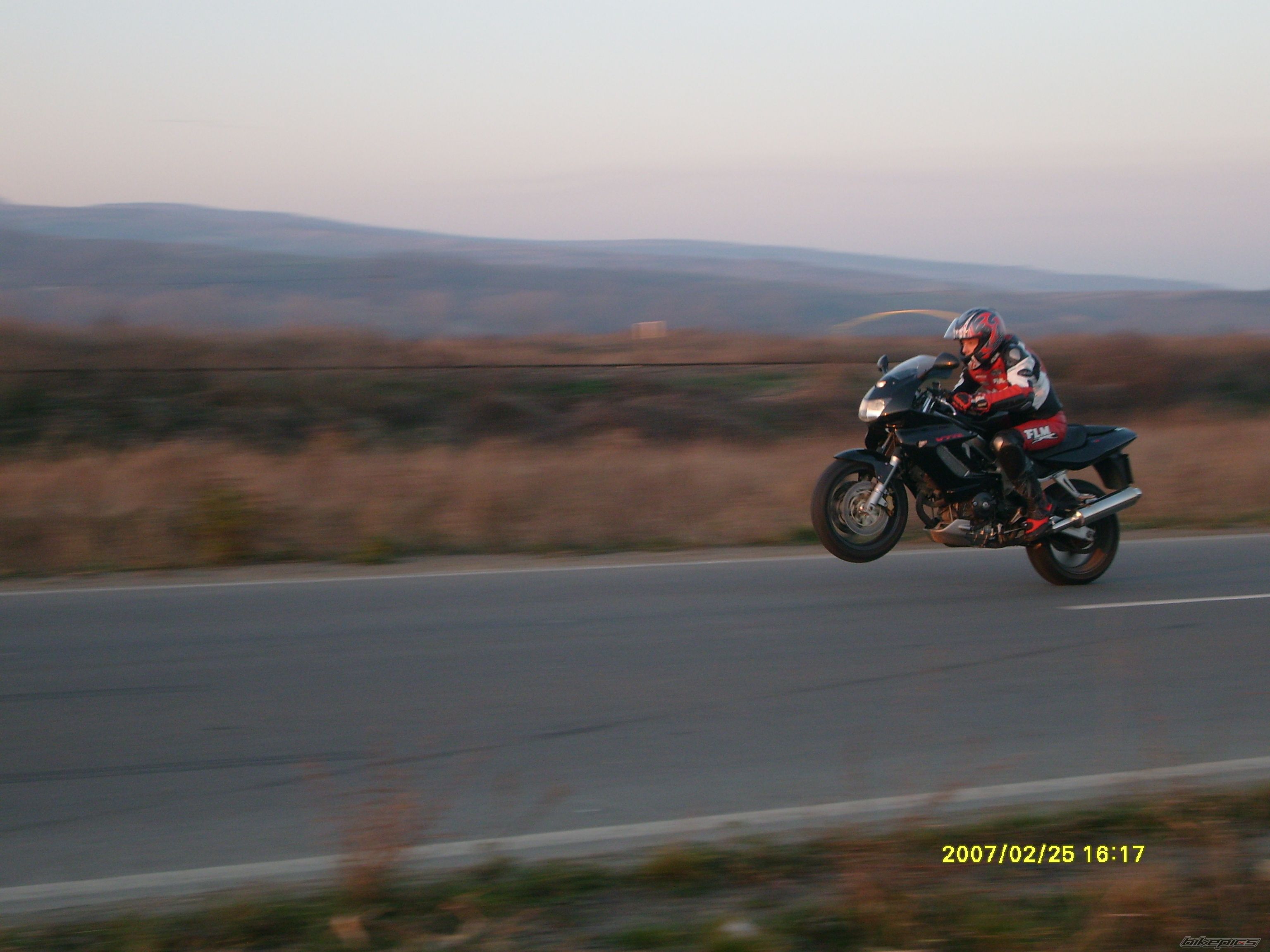 Photo 1480344