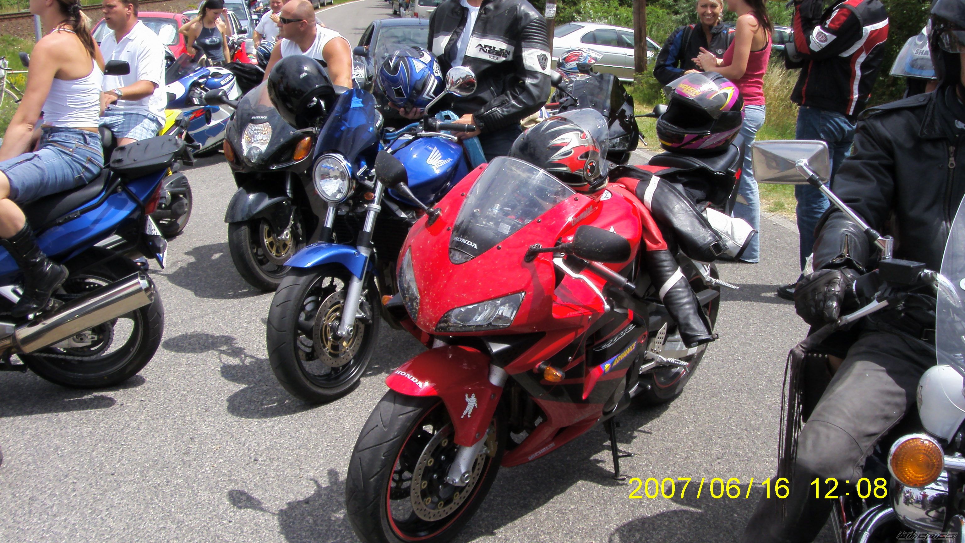 Photo 1480439