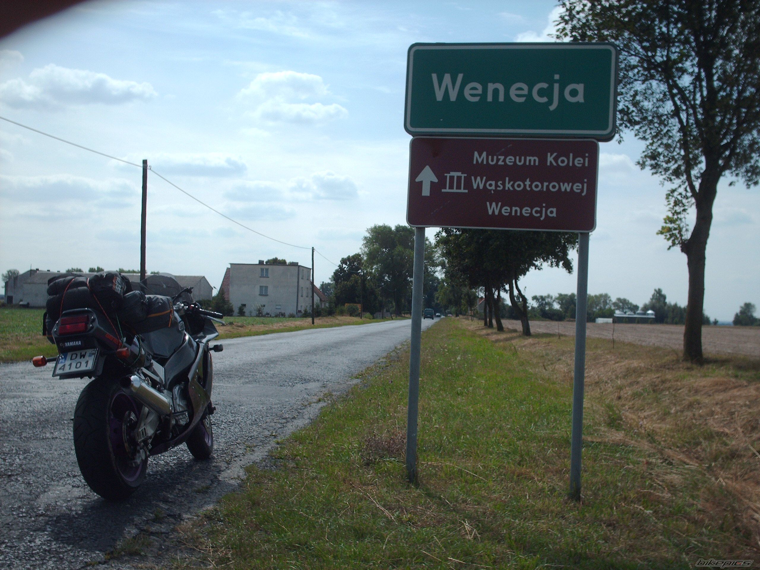 Photo 1483464