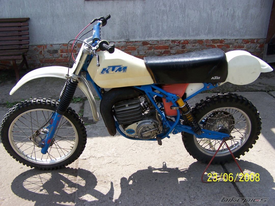 Photo 1484385