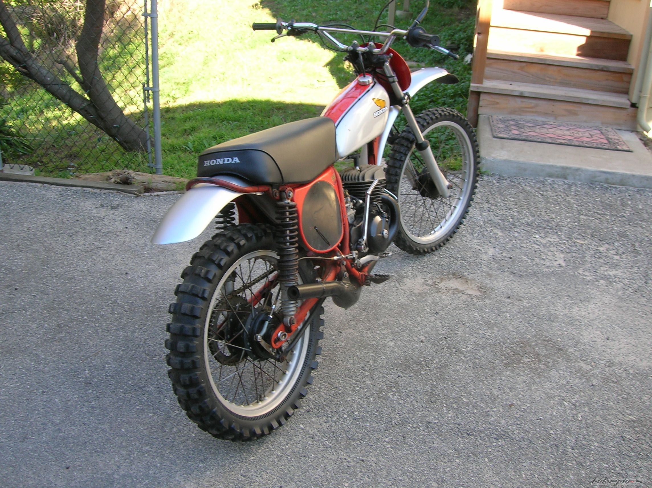 Photo 1484442