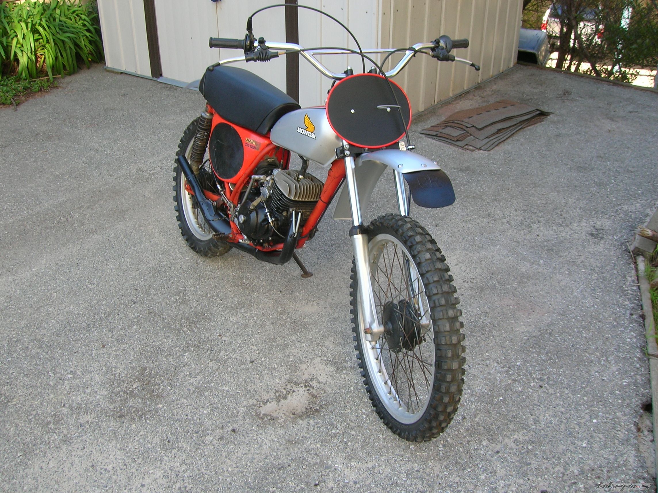 Photo 1484443