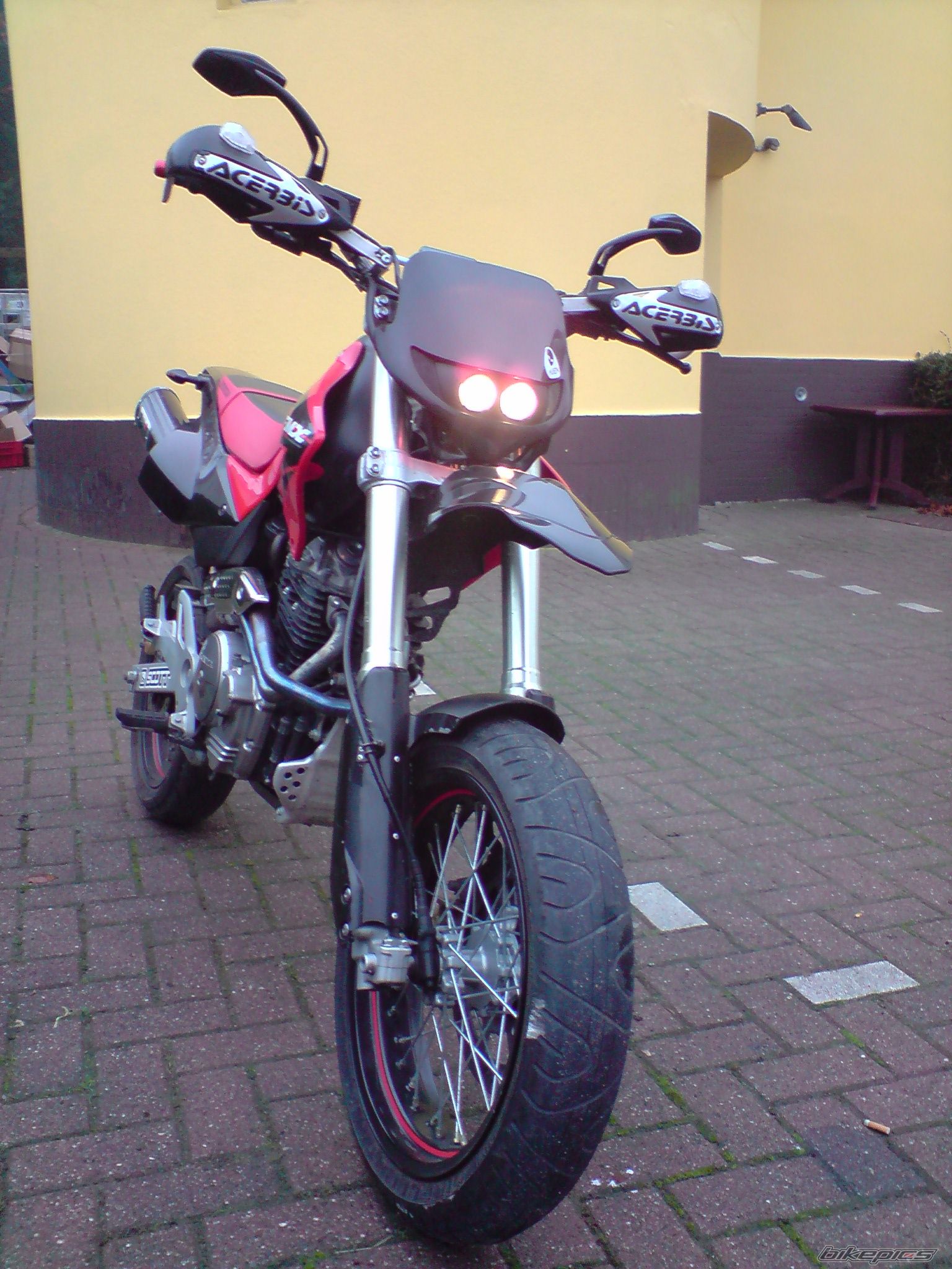 Photo 1484760