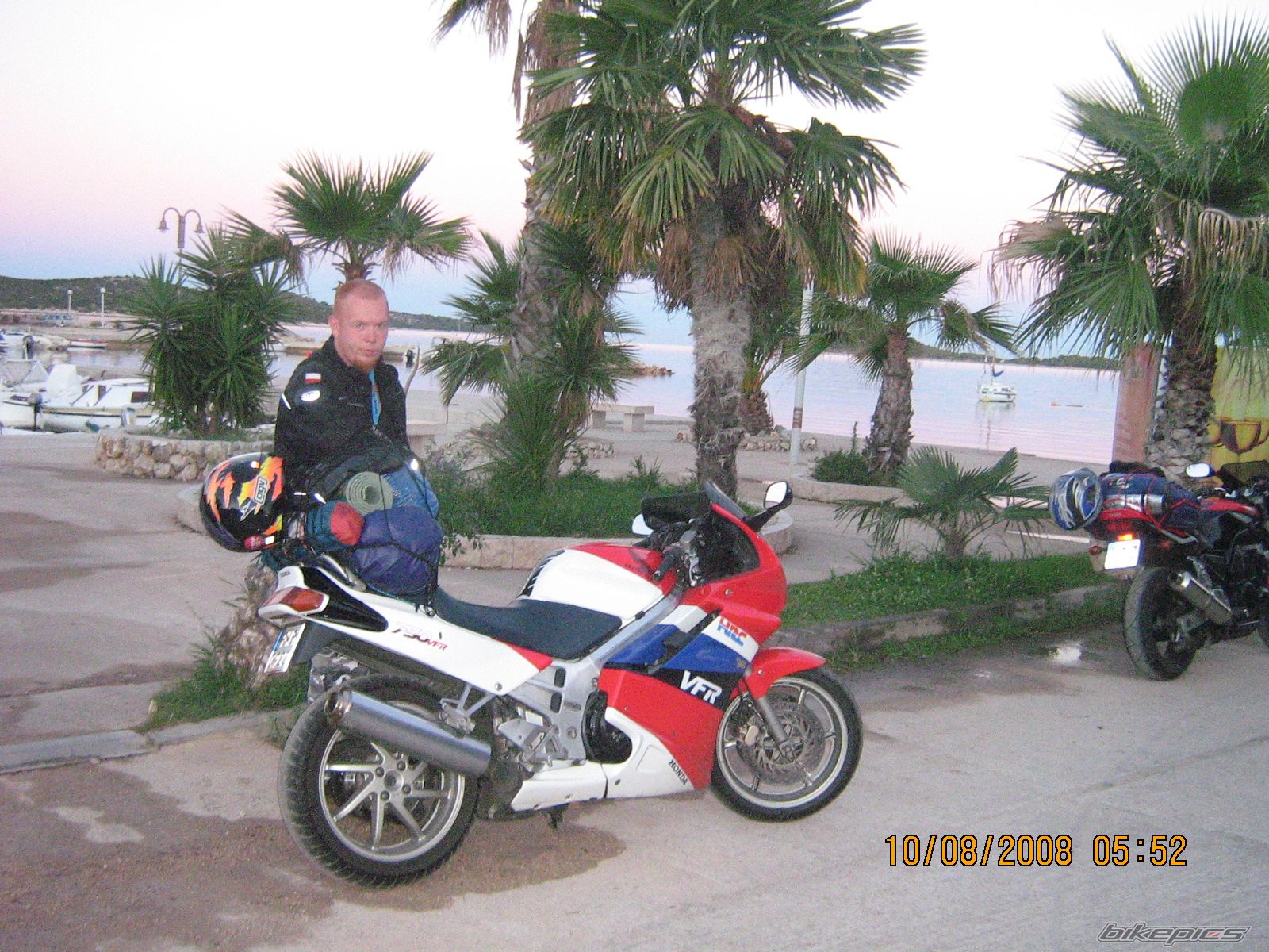 Photo 1484889
