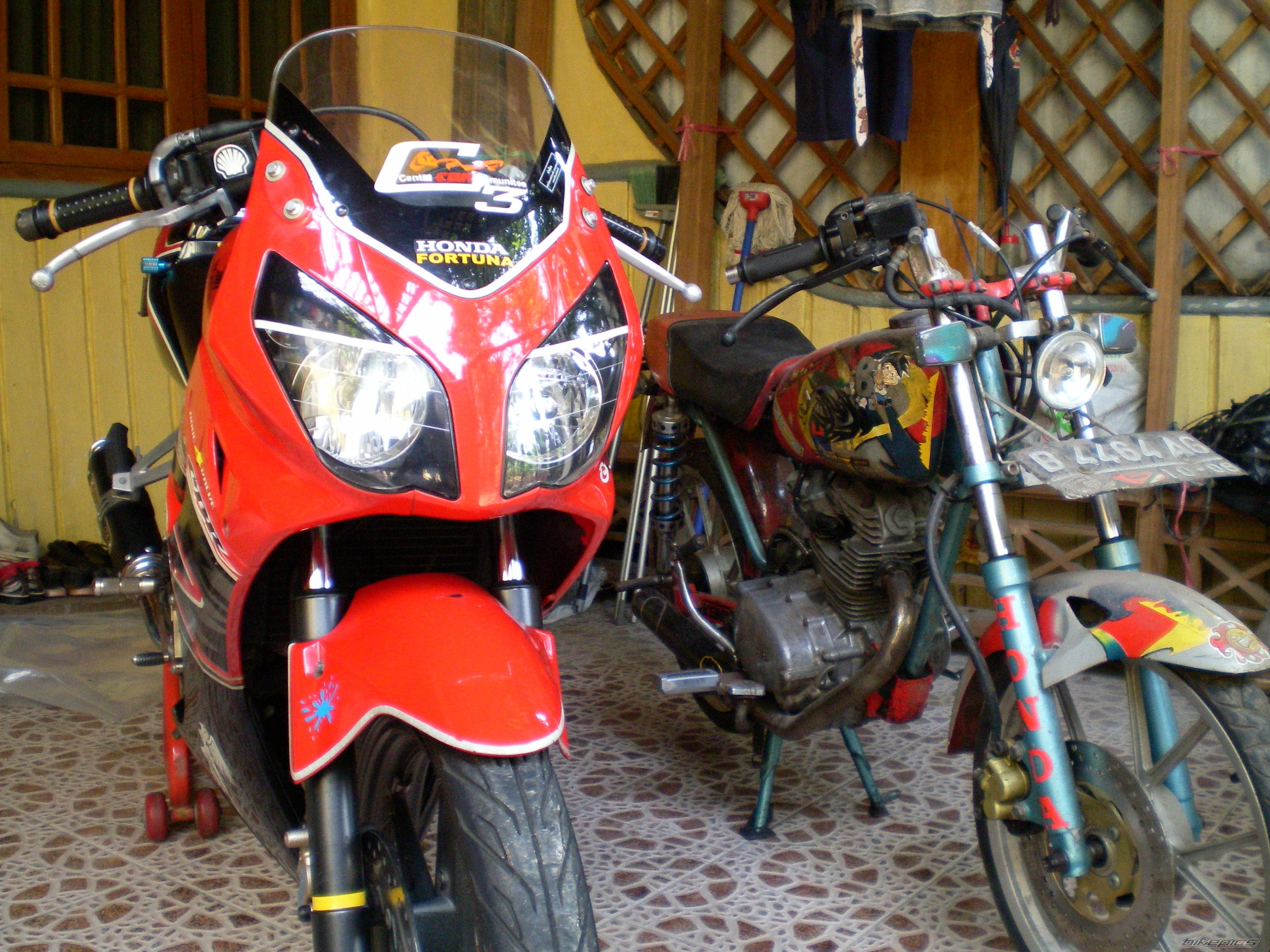 Photo 1484909