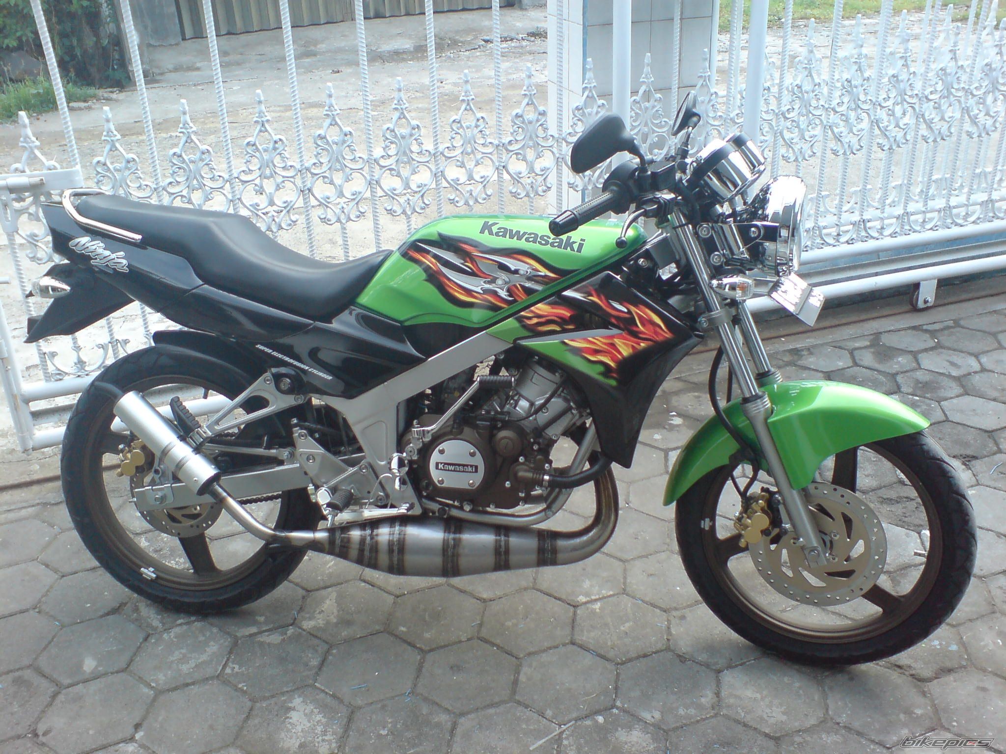 Photo 1485817