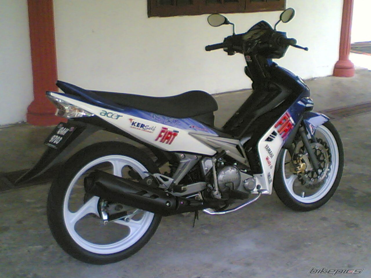 Photo 1486403
