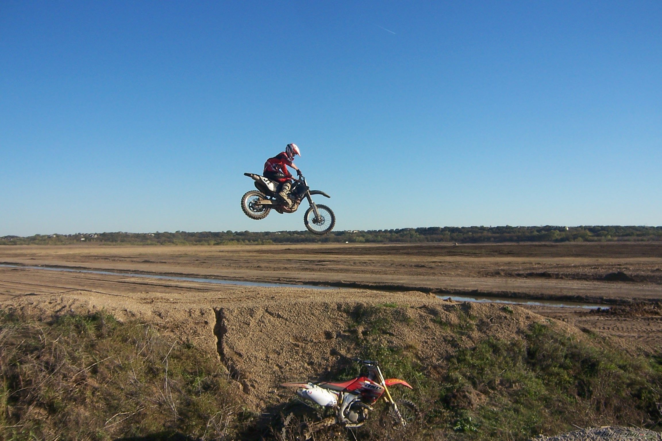 Photo 1486982