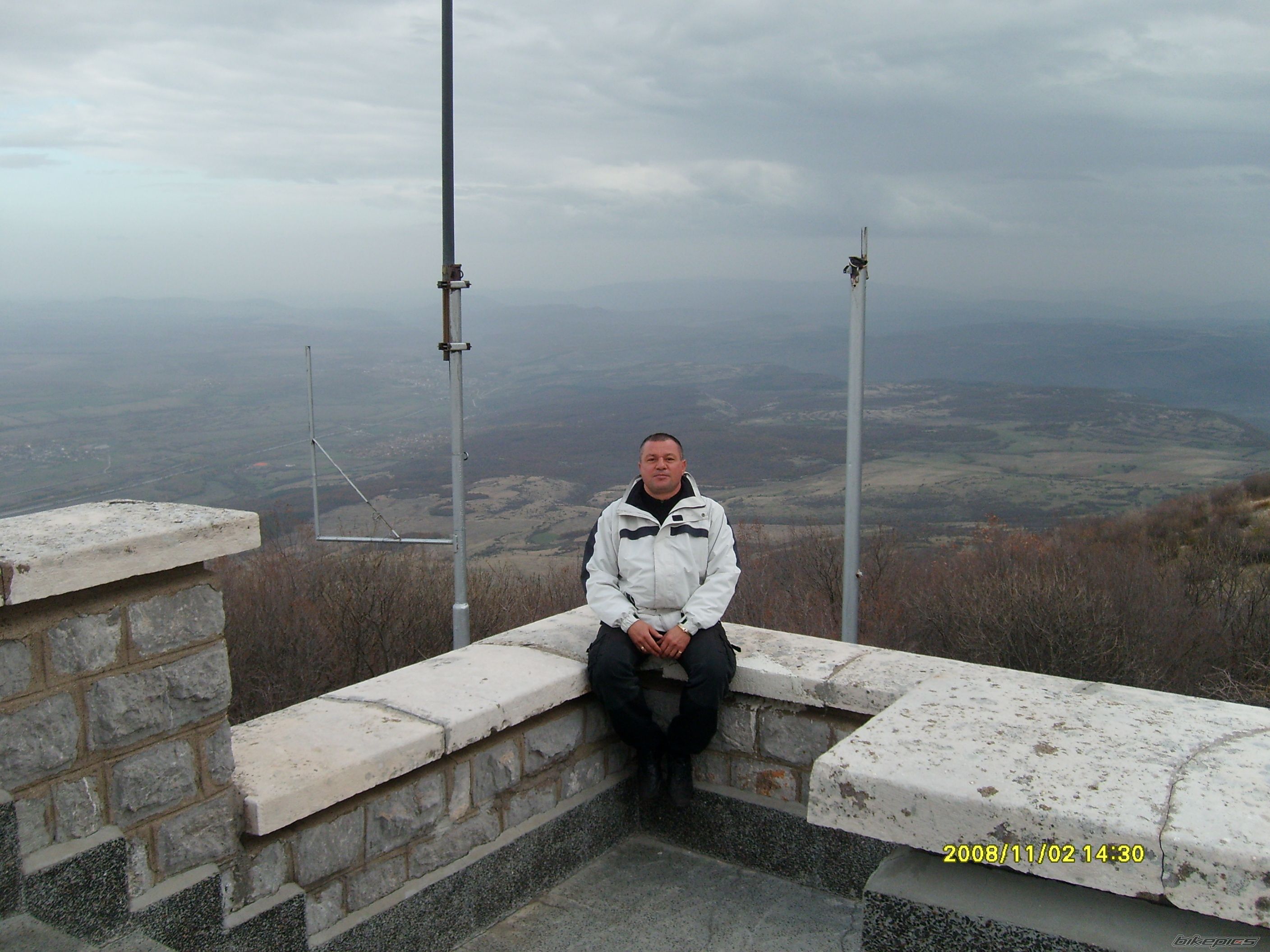 Photo 1487672