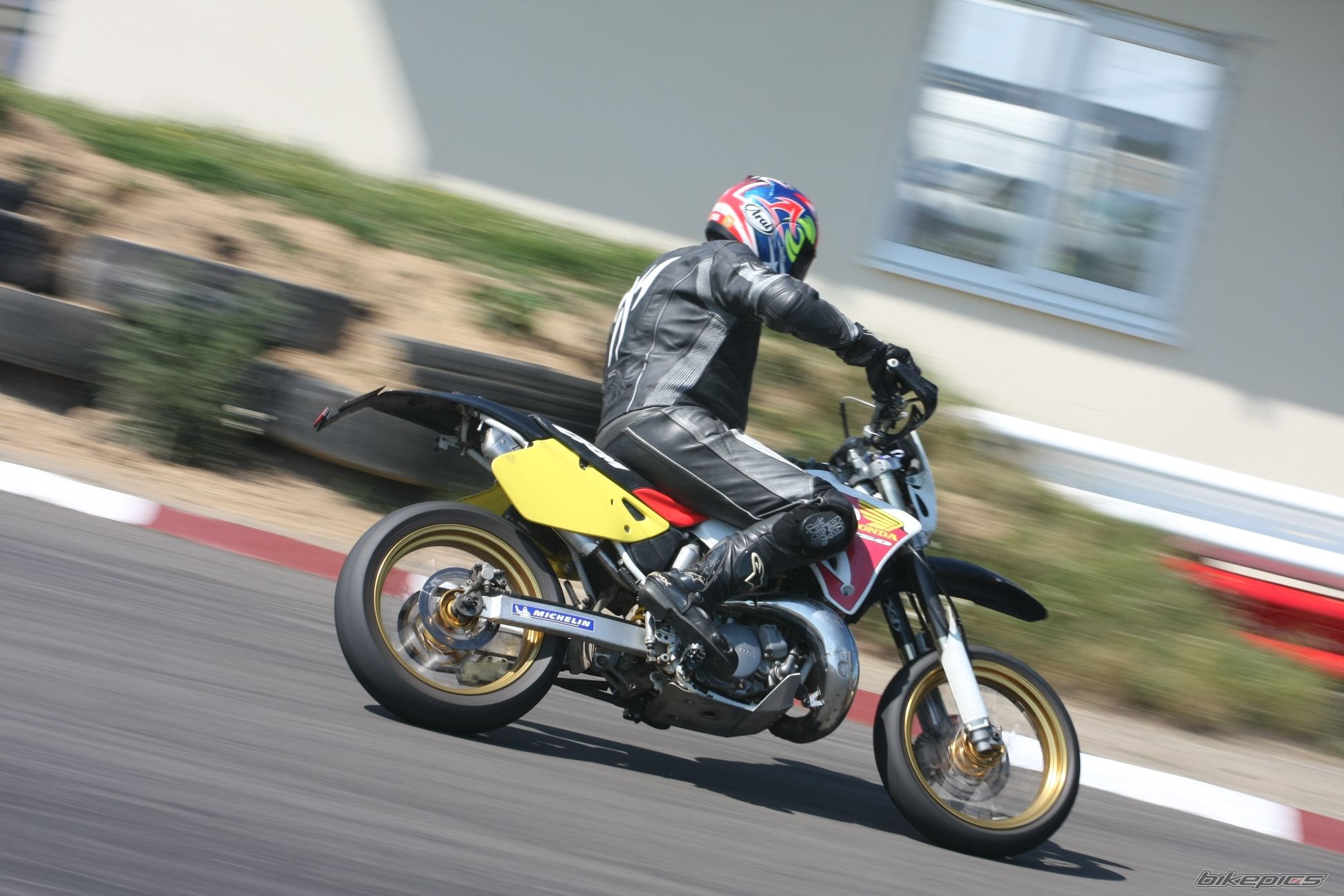Bike Photo 1488829
