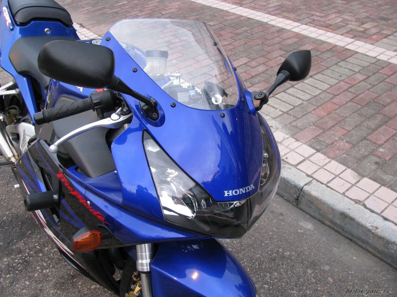Photo 1489257