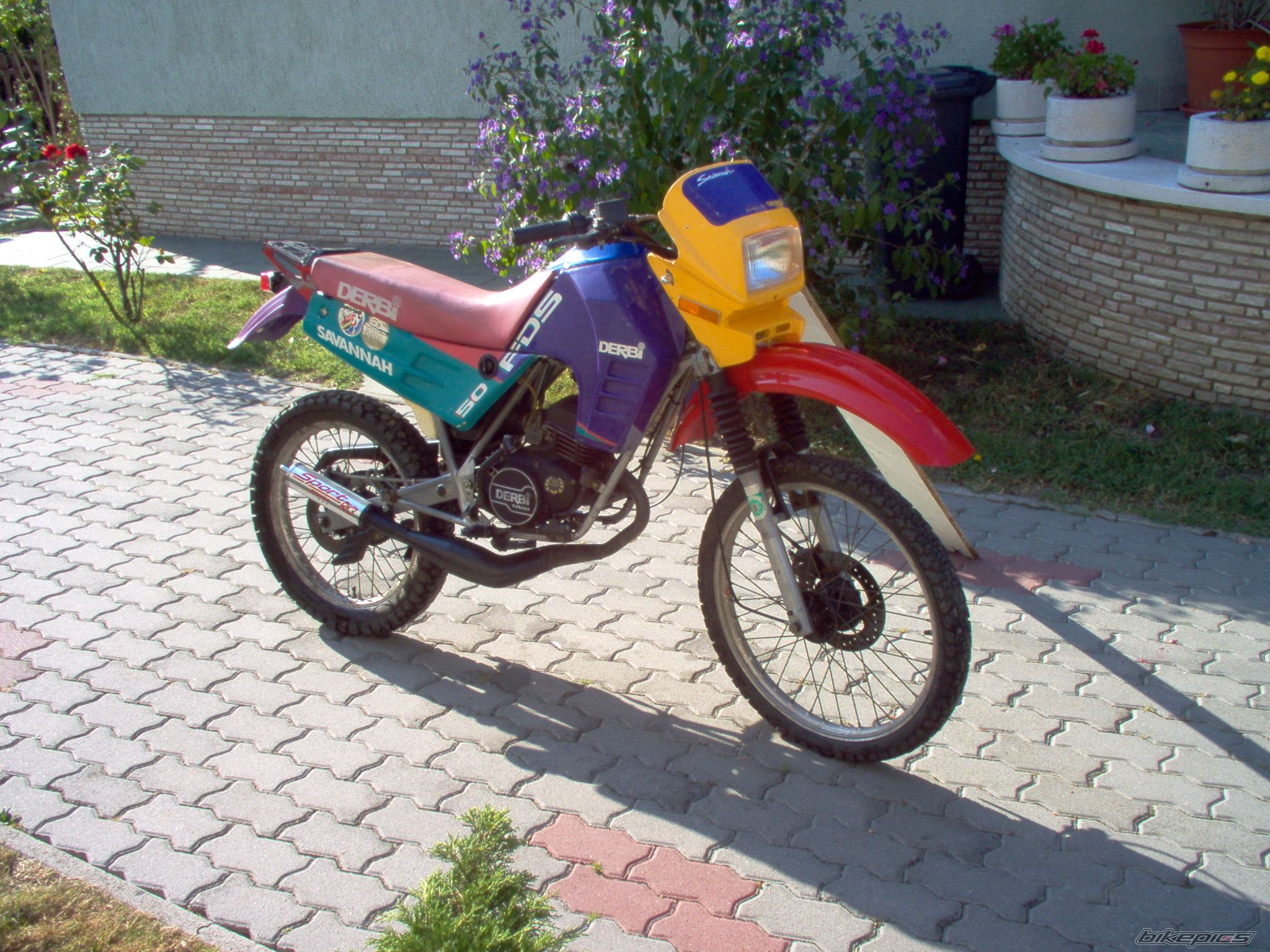 Photo 1489325