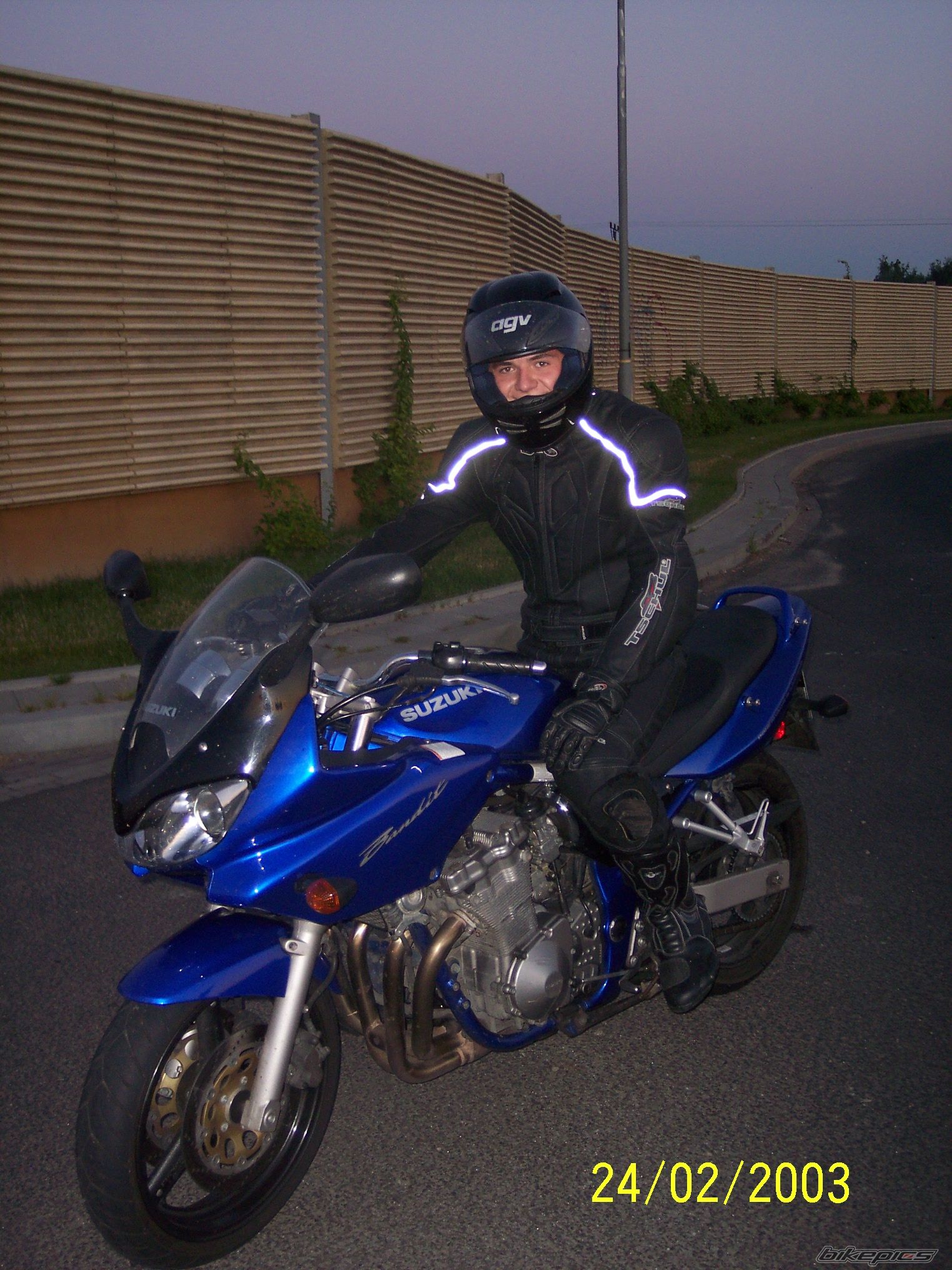 Photo 1489591