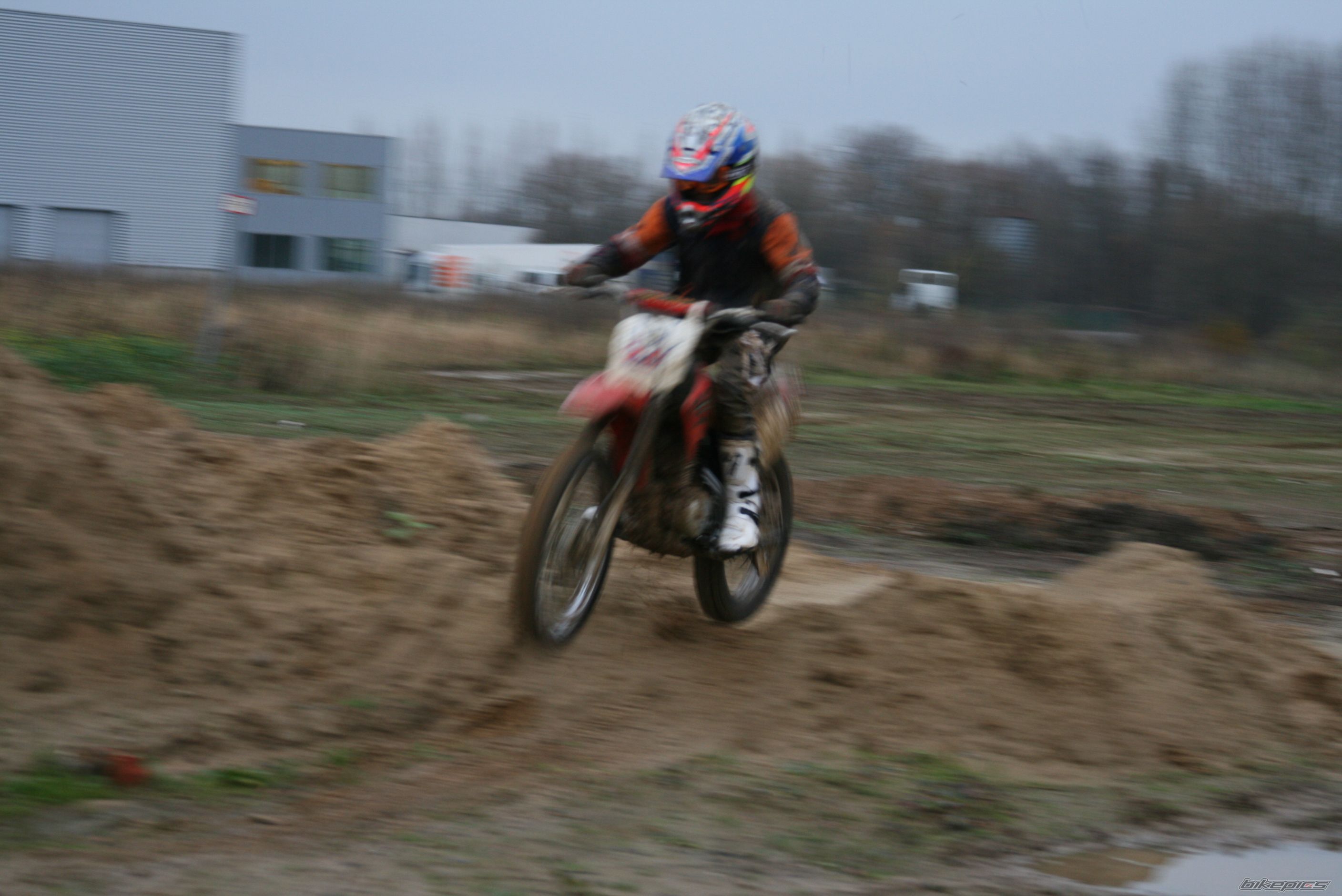 Photo 1489943