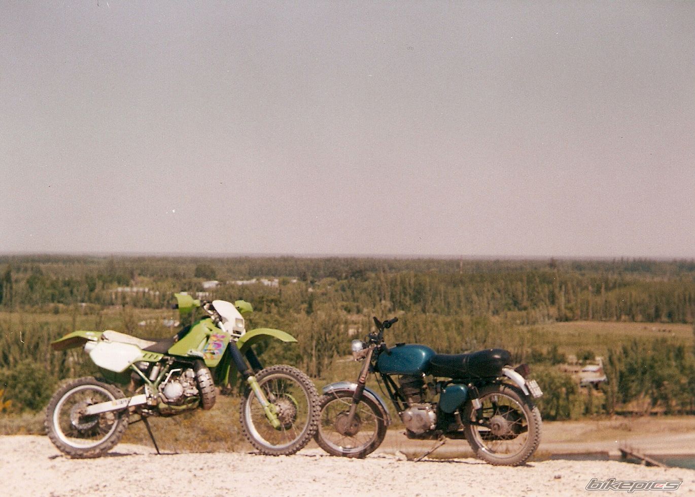 Photo 1493082