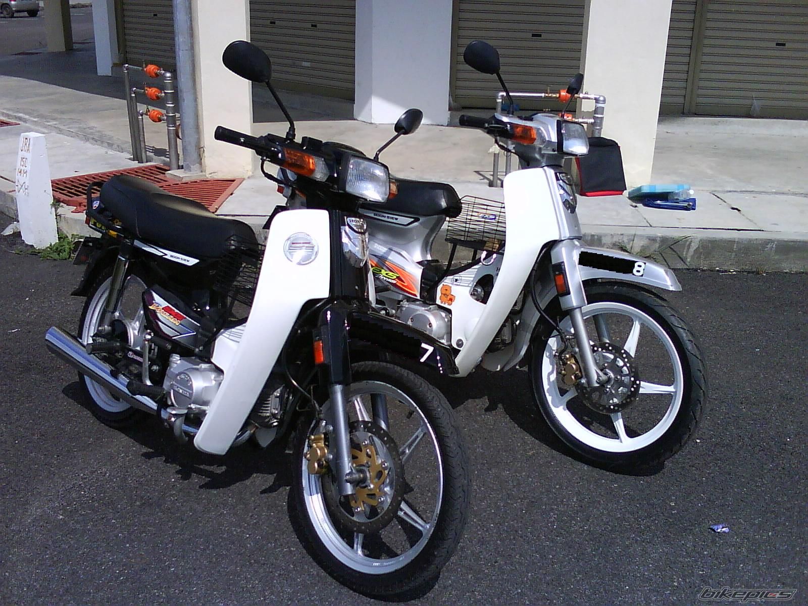 Photo 1493464