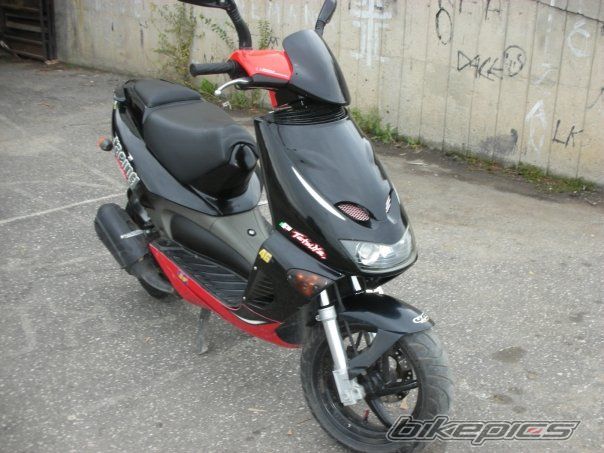 Photo 1493808