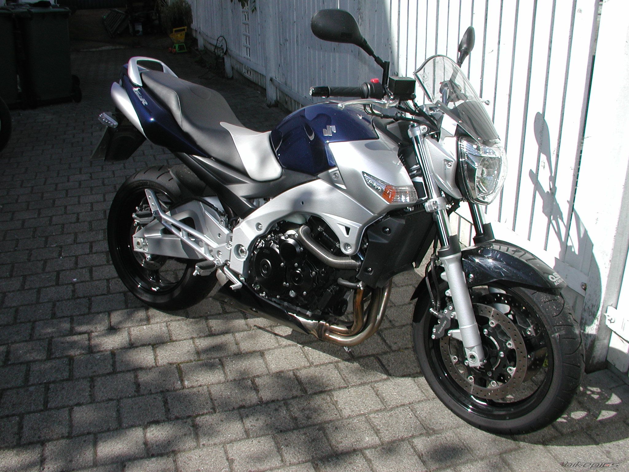 Photo 1494205