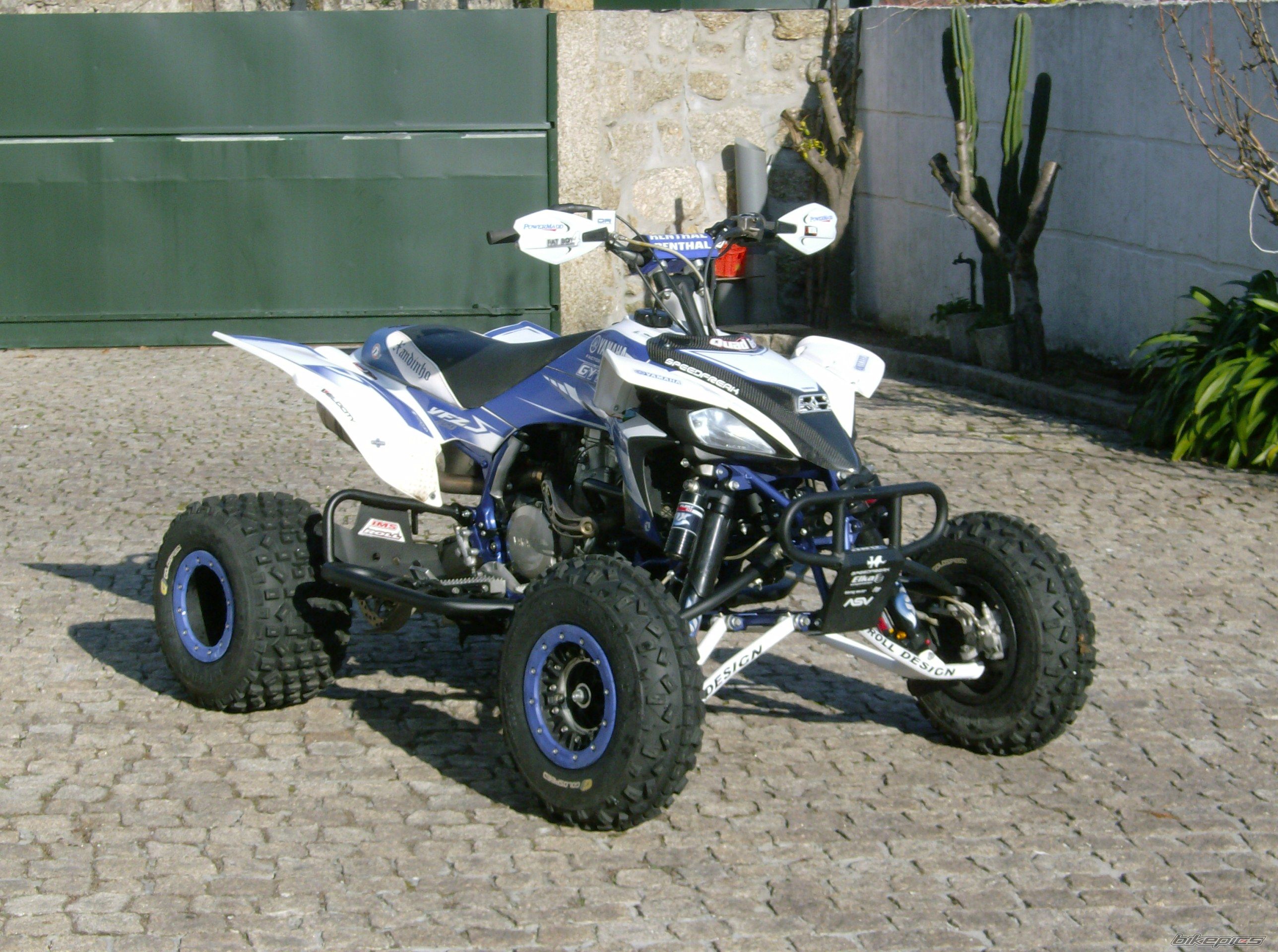 Photo 1494303