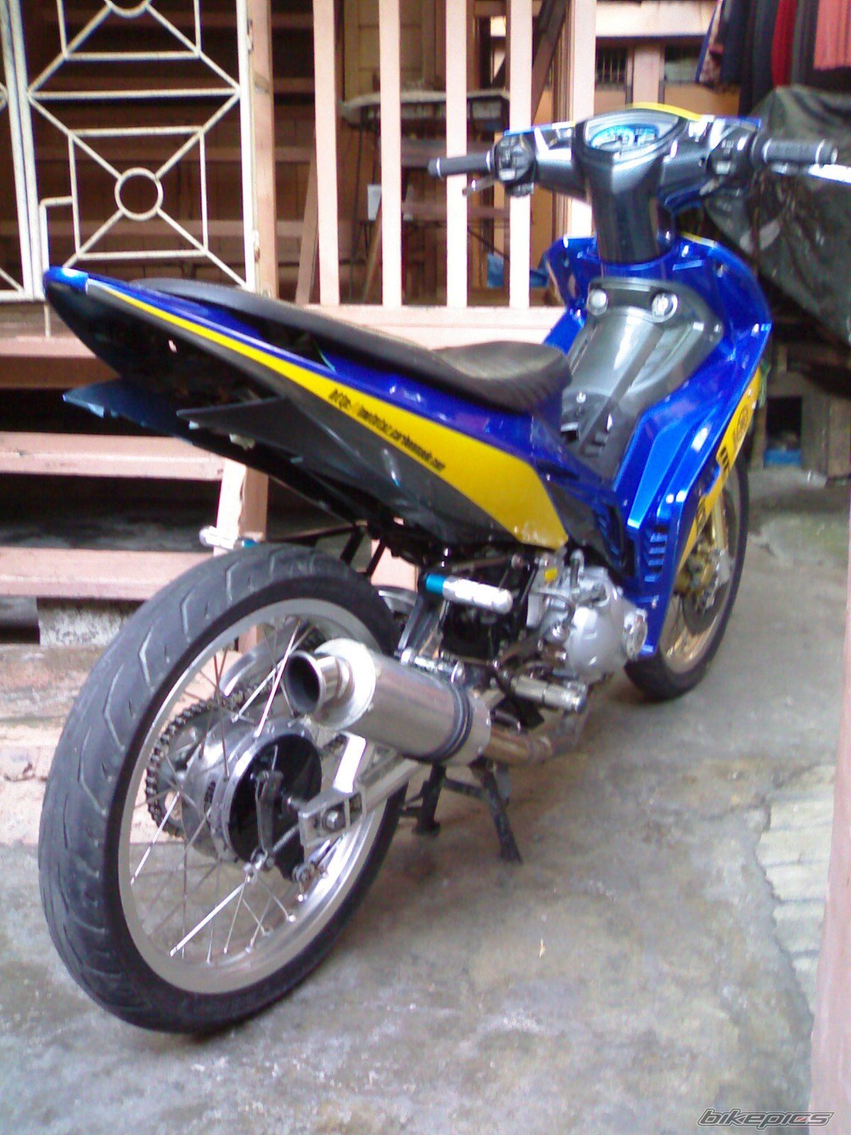Photo 1494389