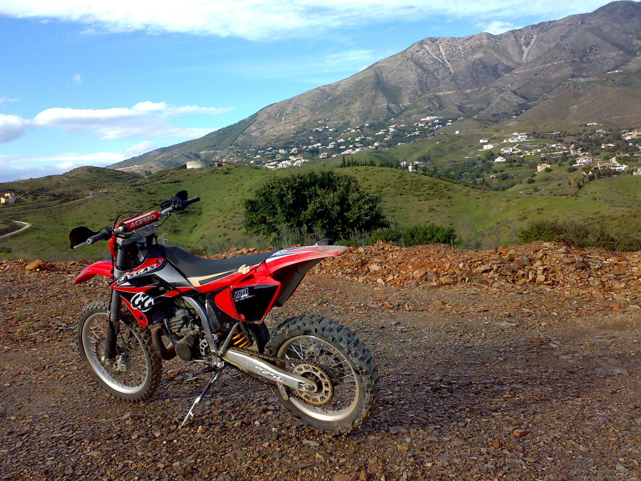 Photo 1494972