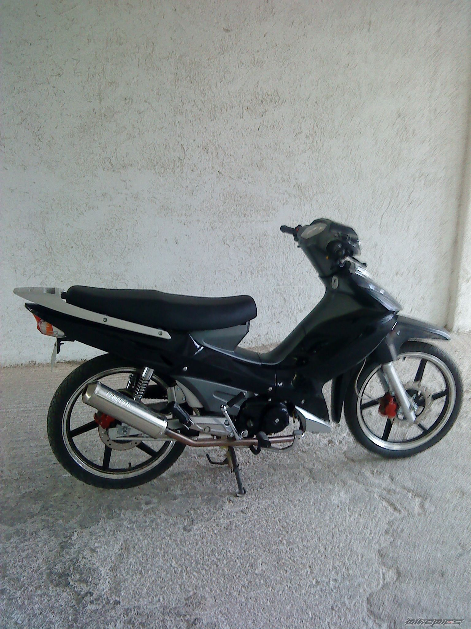 Photo 1495608