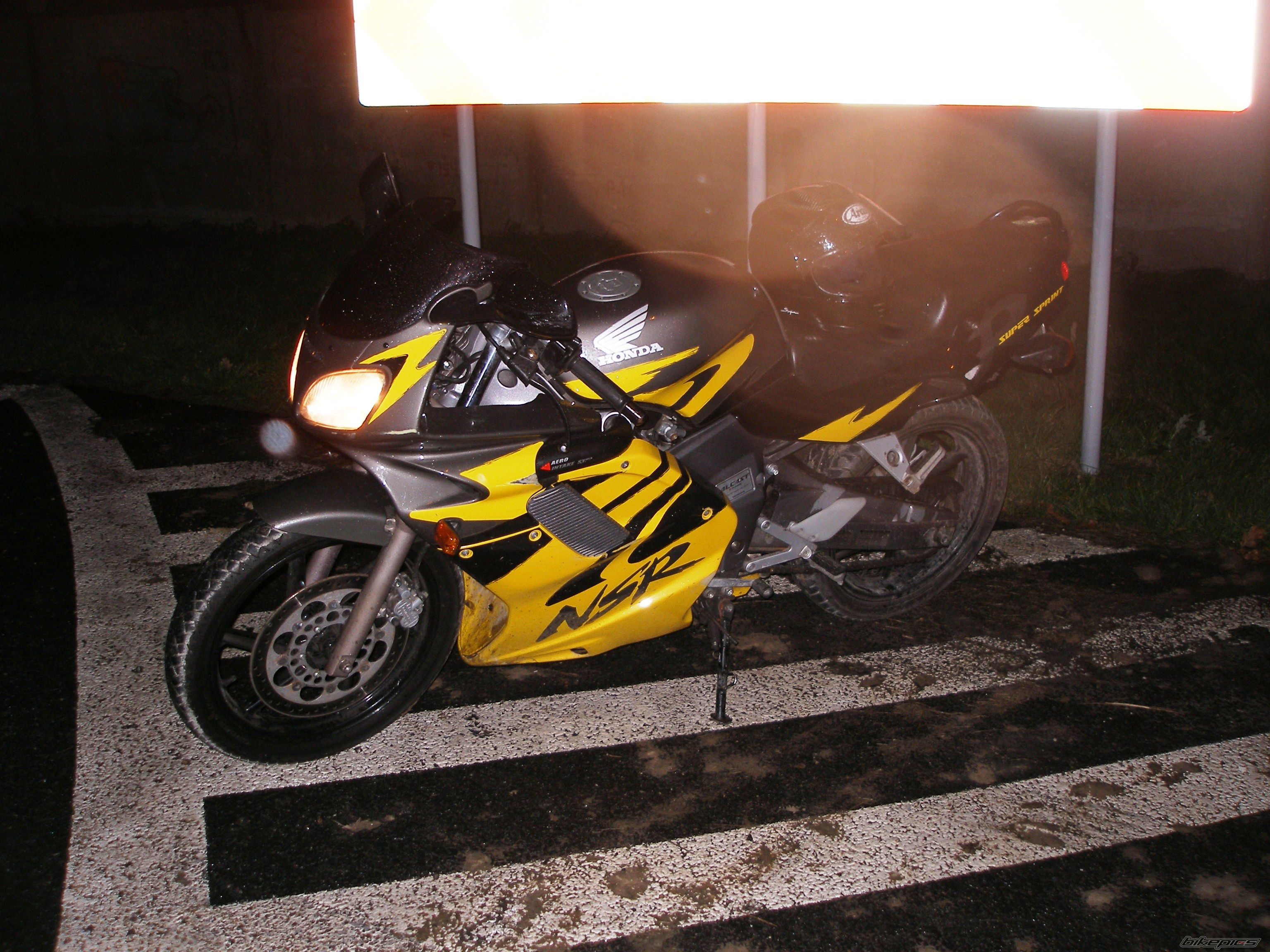 Photo 1495638