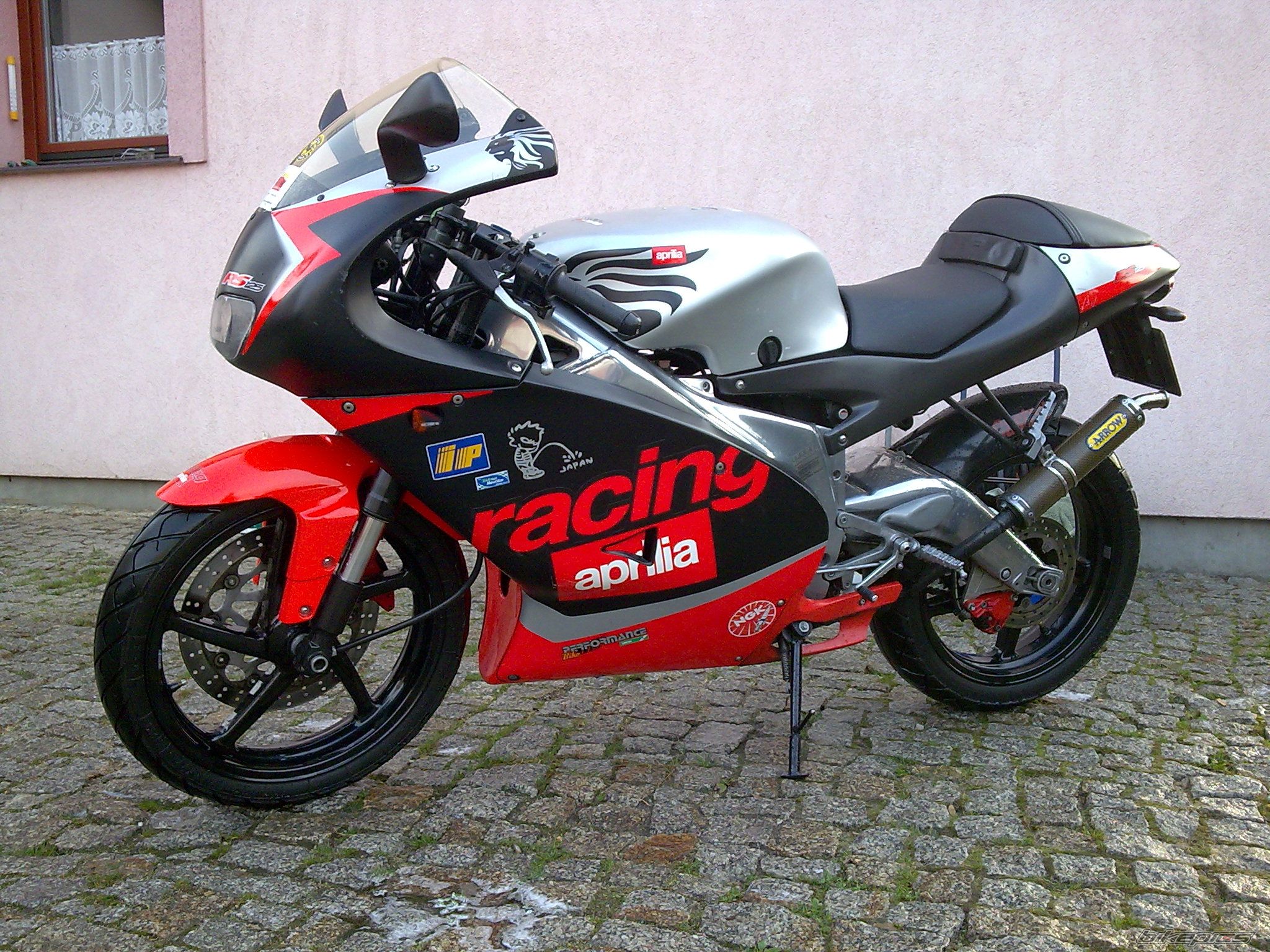 Photo 1495878