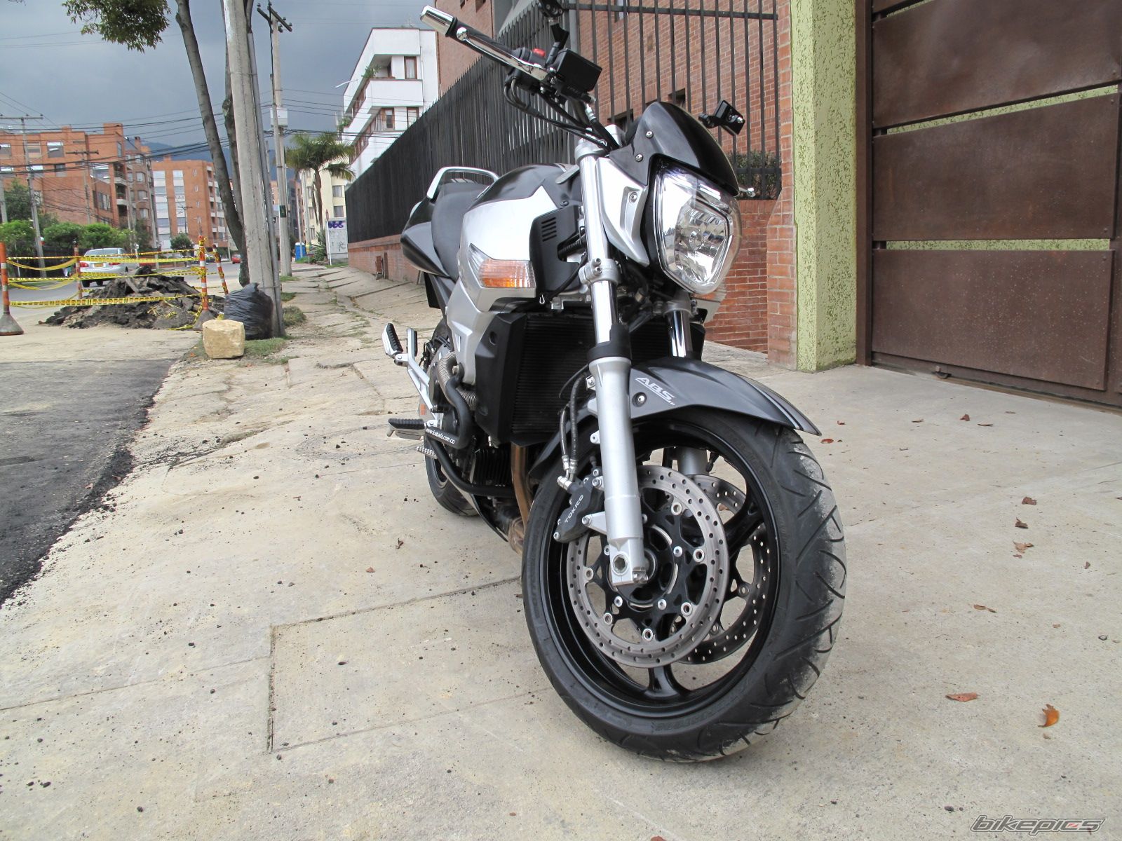 Photo 1495984