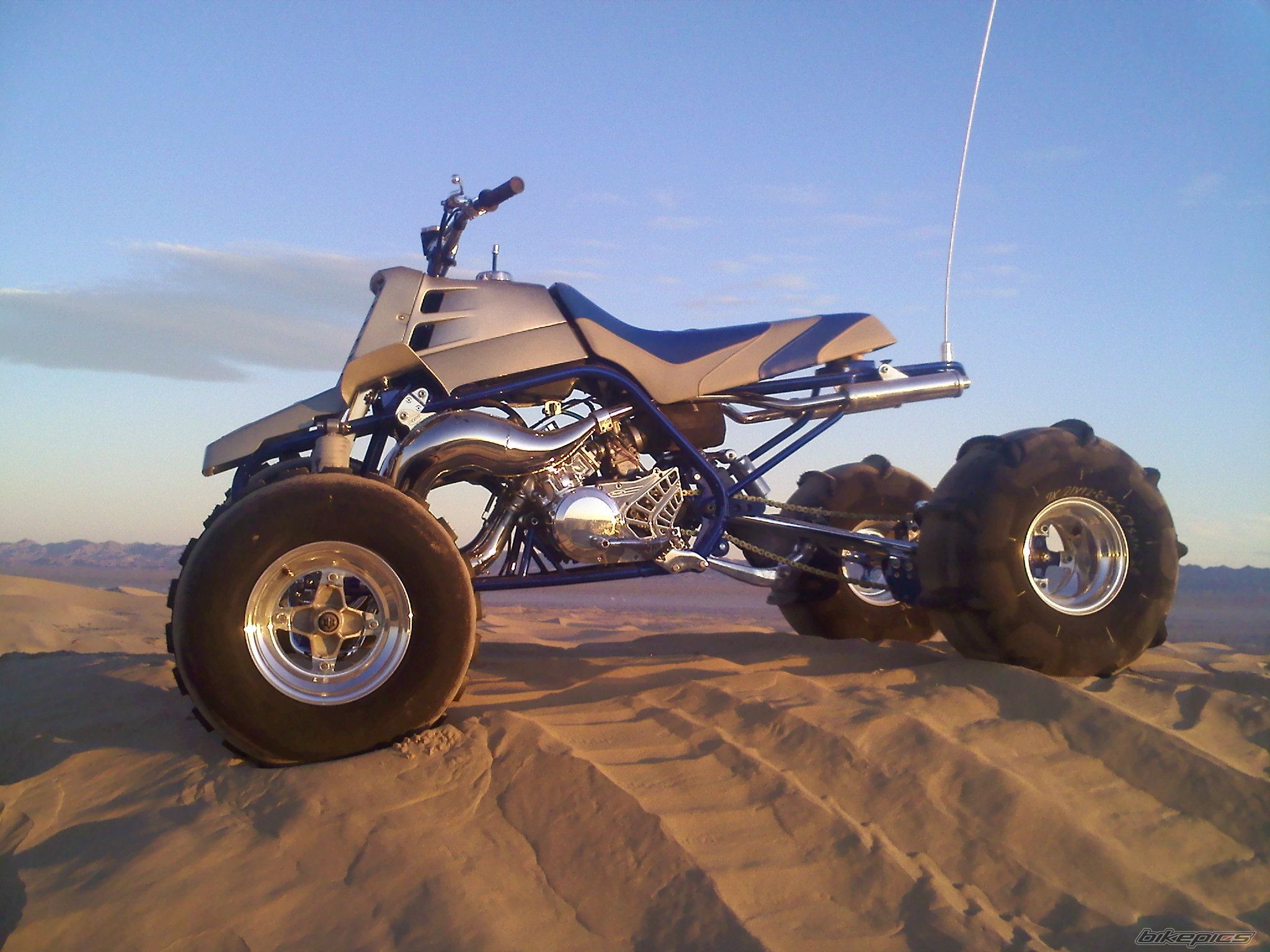 Photo 1496028