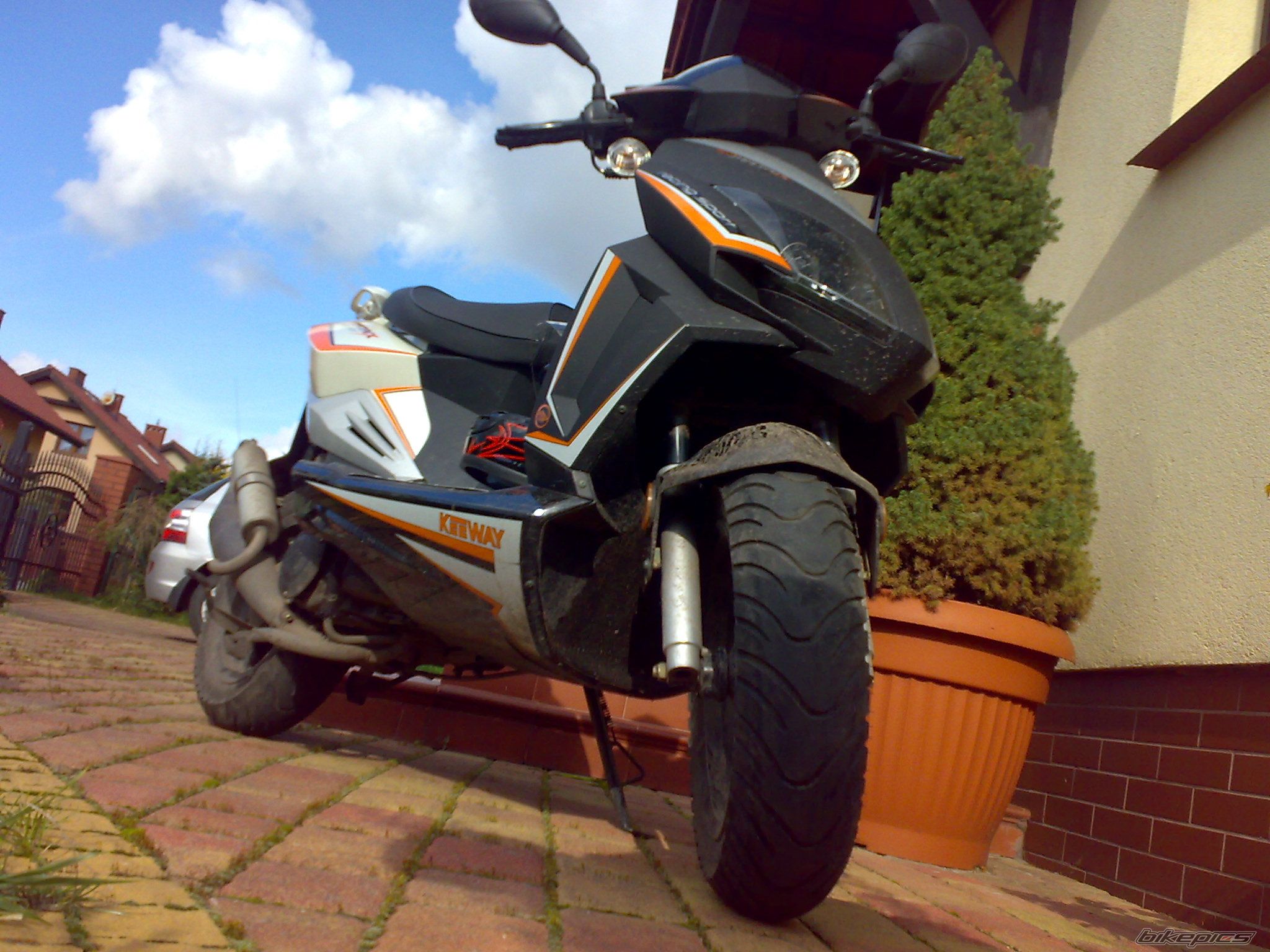 Photo 1496144