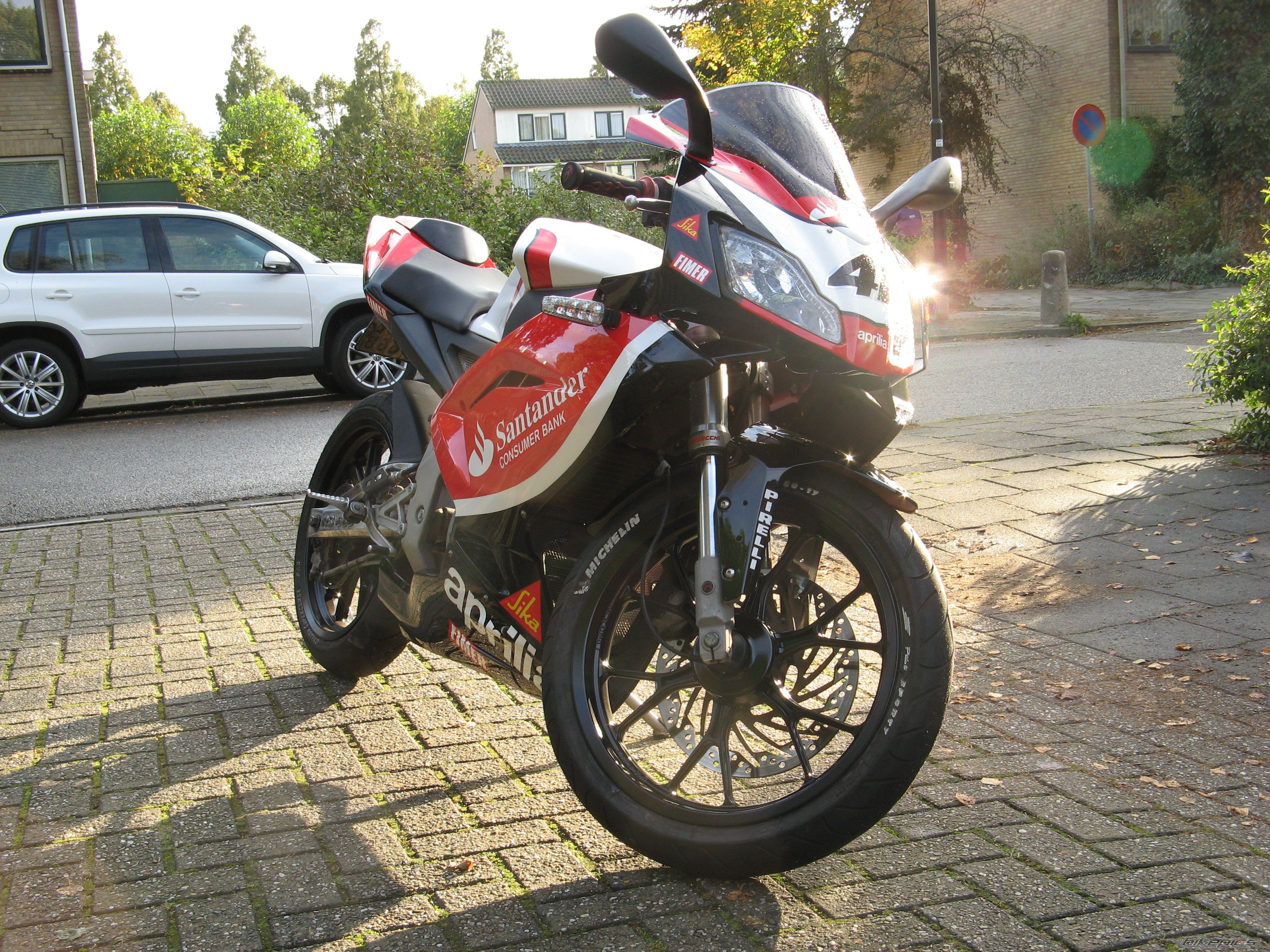 Photo 1496236