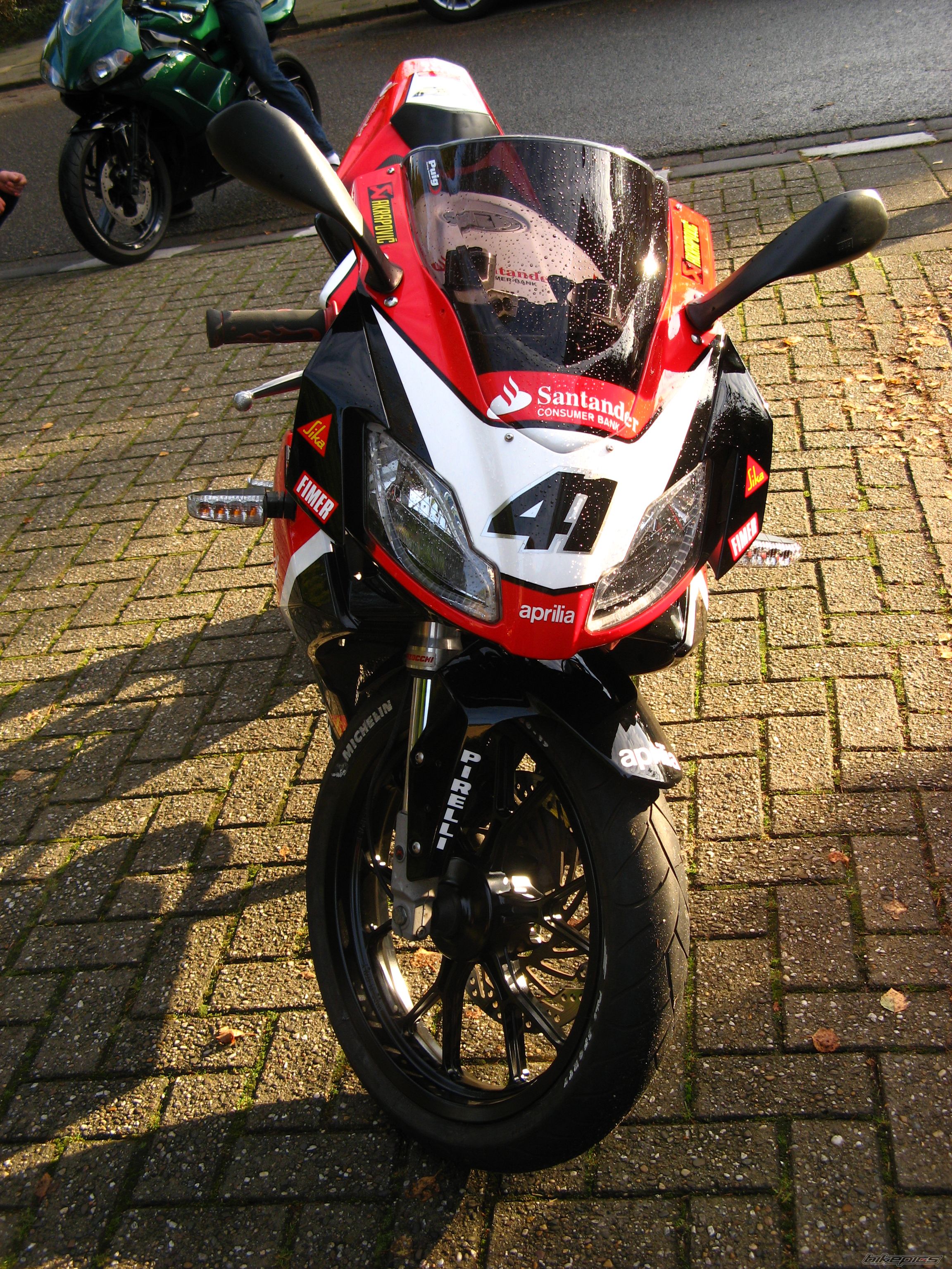 Photo 1496241