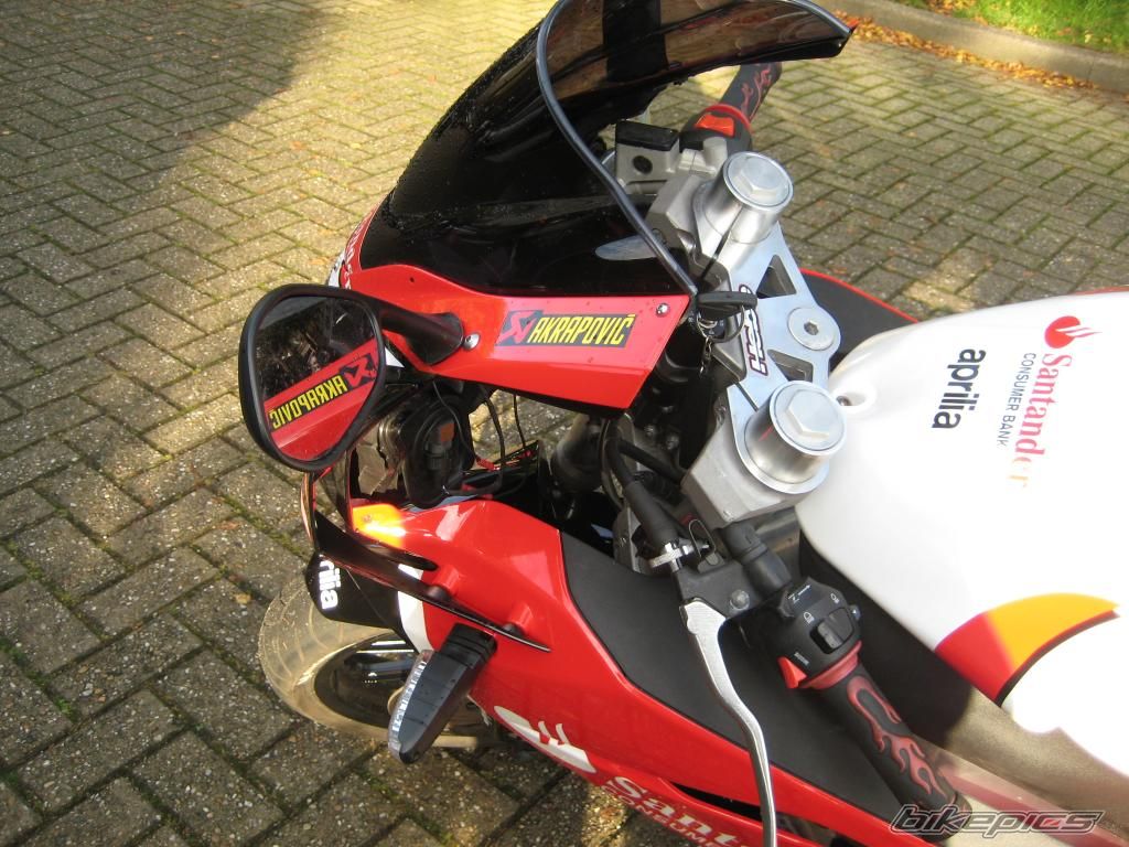 Photo 1496244