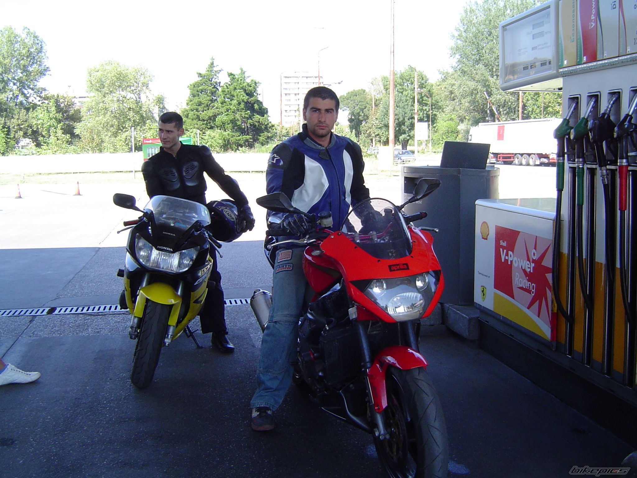 Photo 1496250