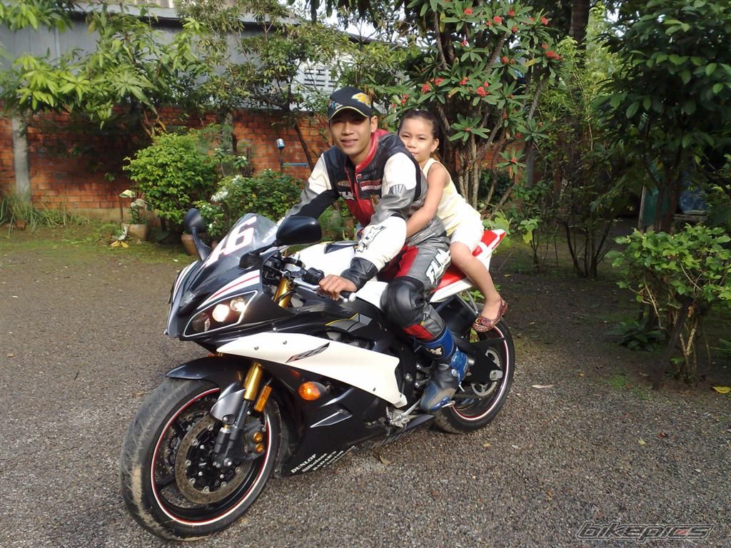 Photo 1496304