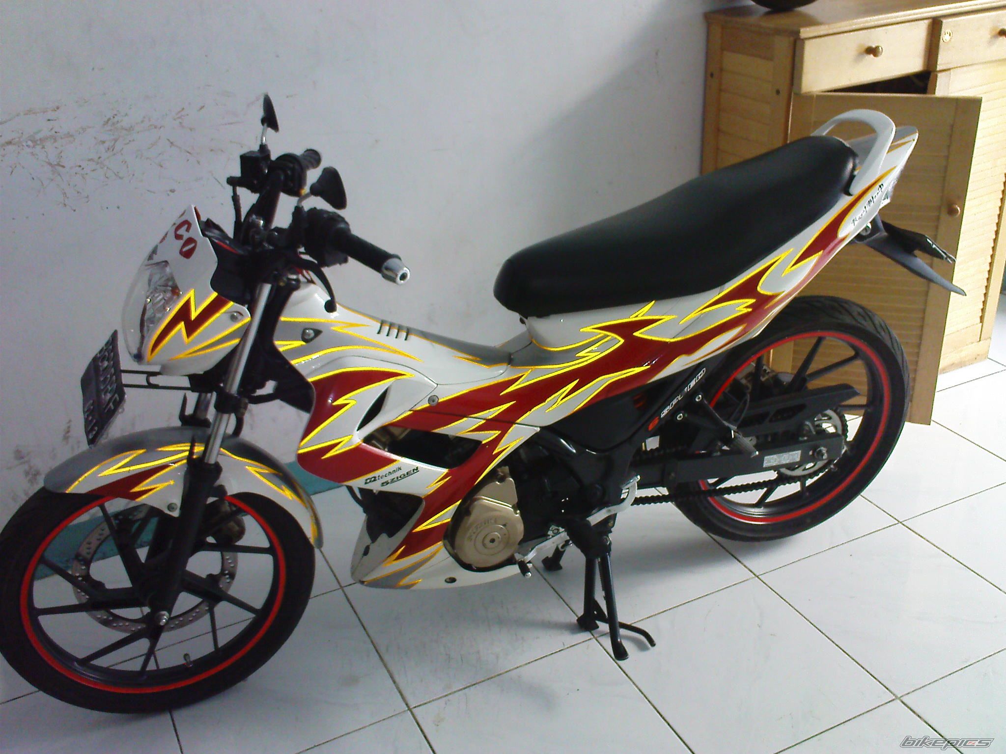 Photo 1496309