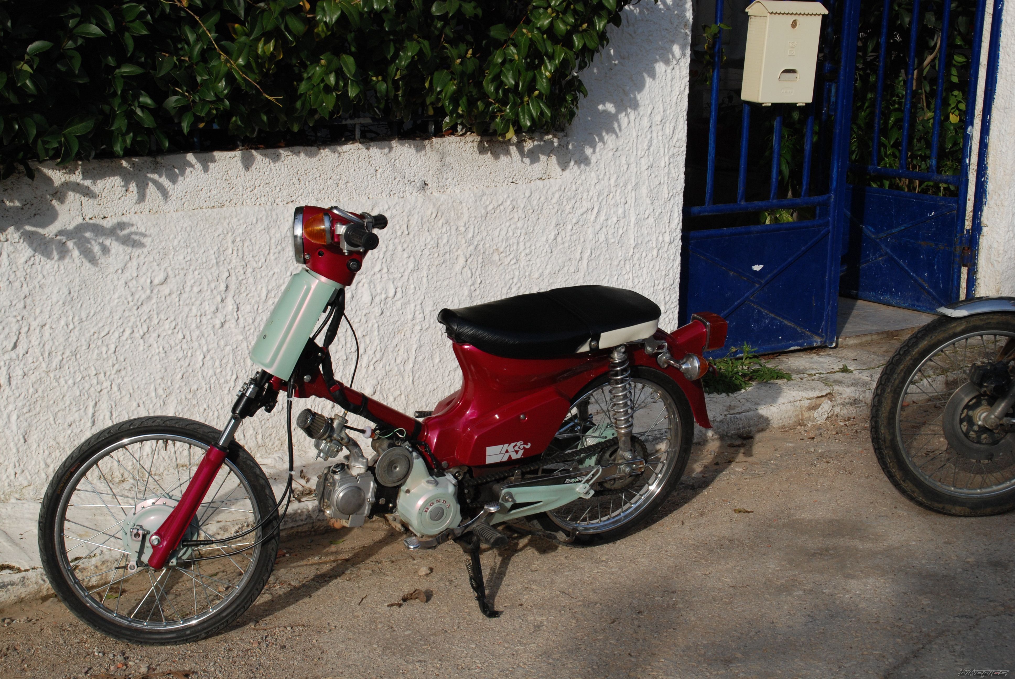 Photo 1496341