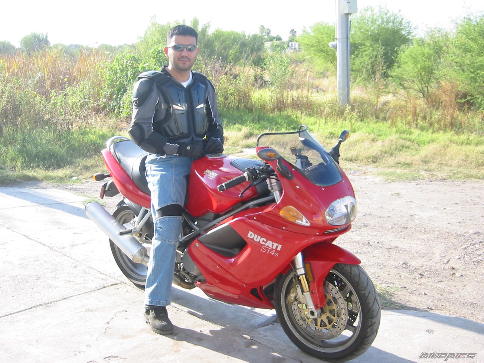 Photo 1496533