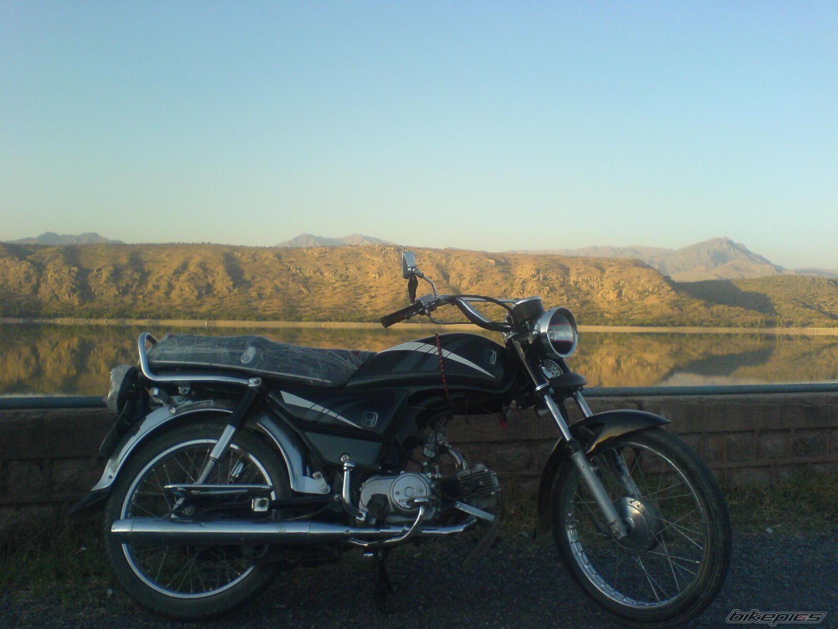 Photo 1496598