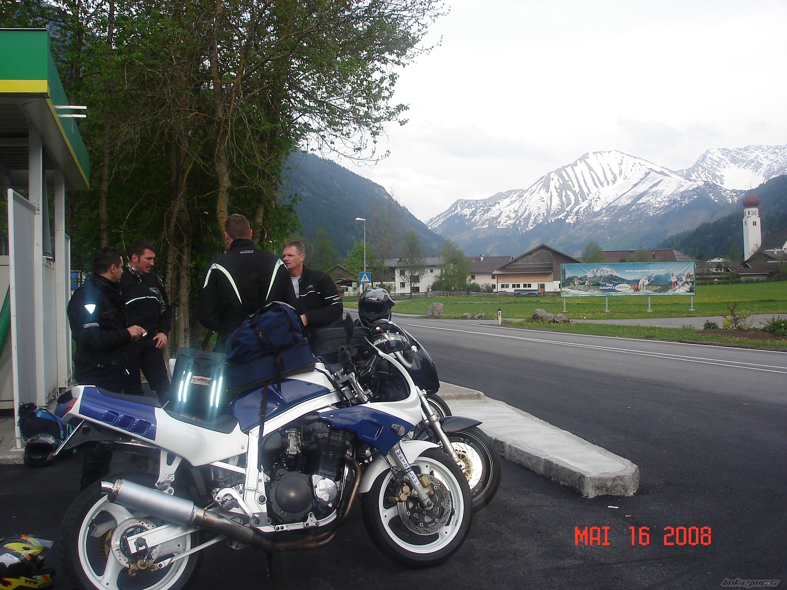 Photo 1496661