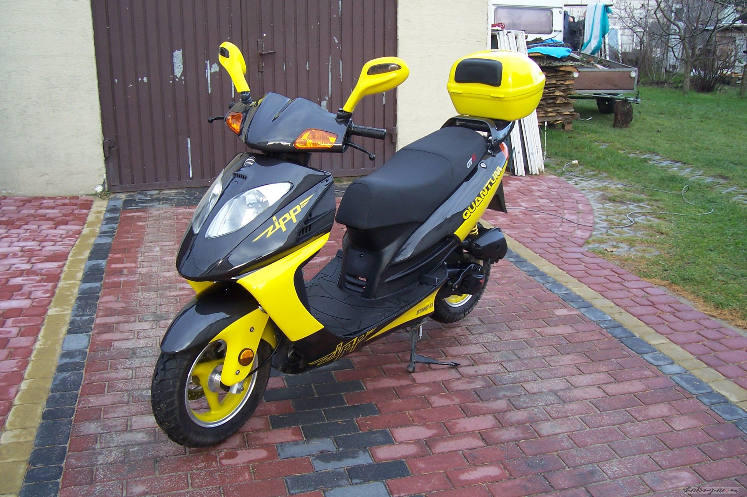 Photo 1496668